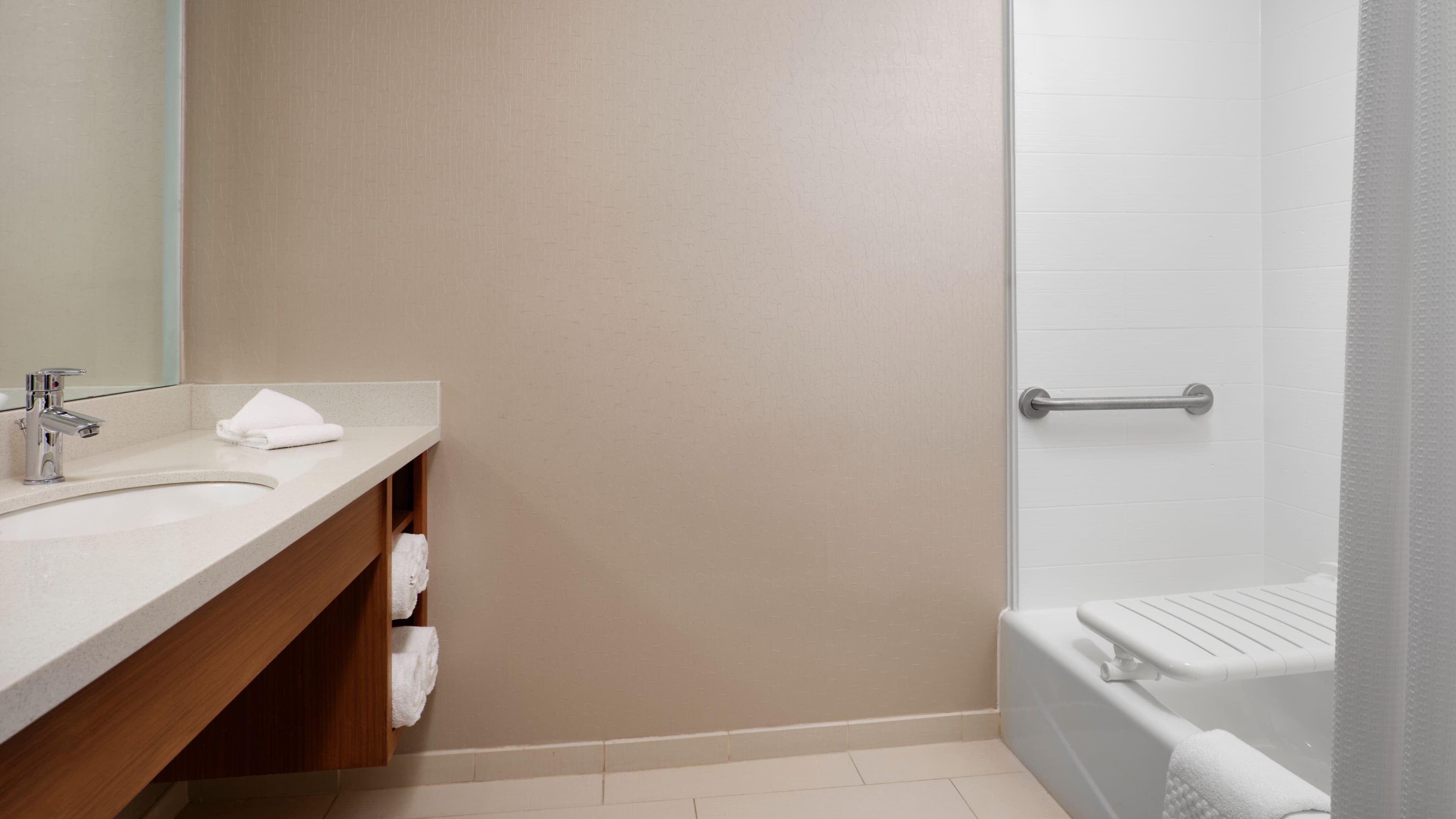 Studio,One King - Image 8