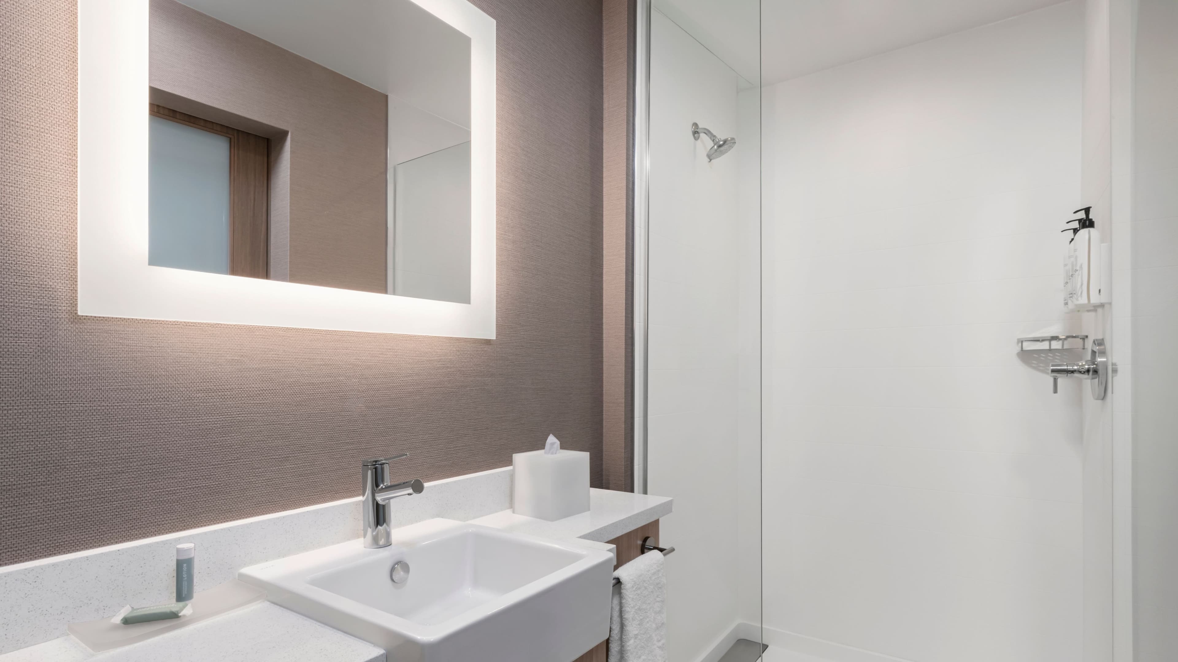 2 Queen Studio Suite - Image 4