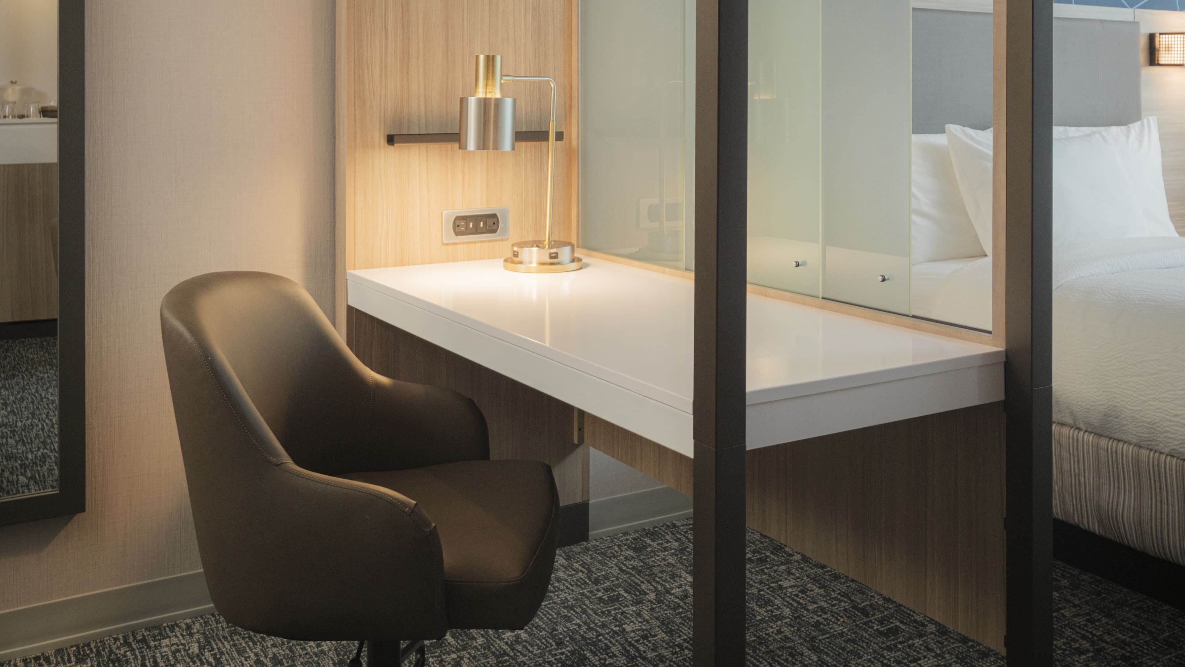 Queen Queen Suite - Image 5