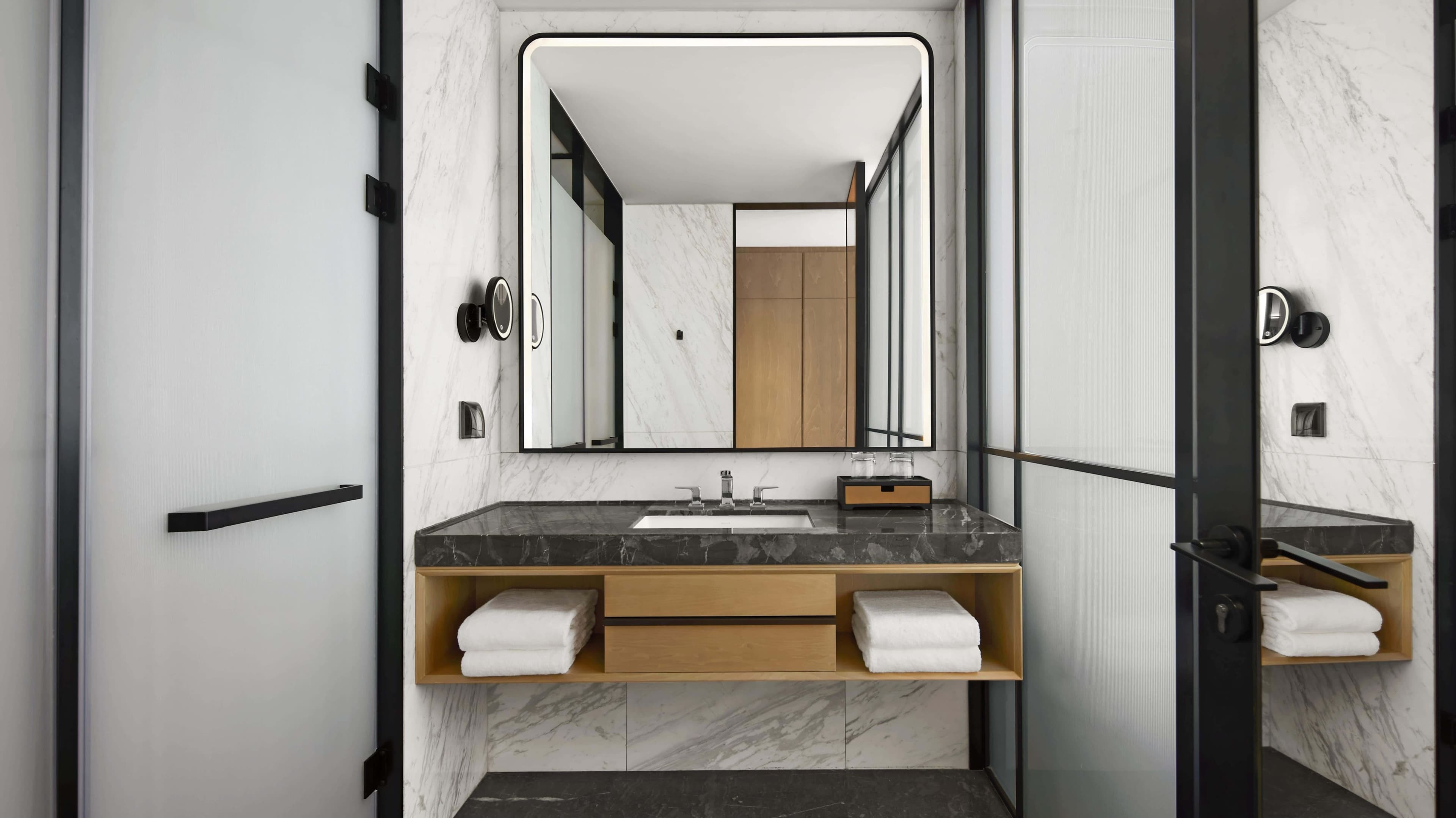 Deluxe City View Twin - Image 3