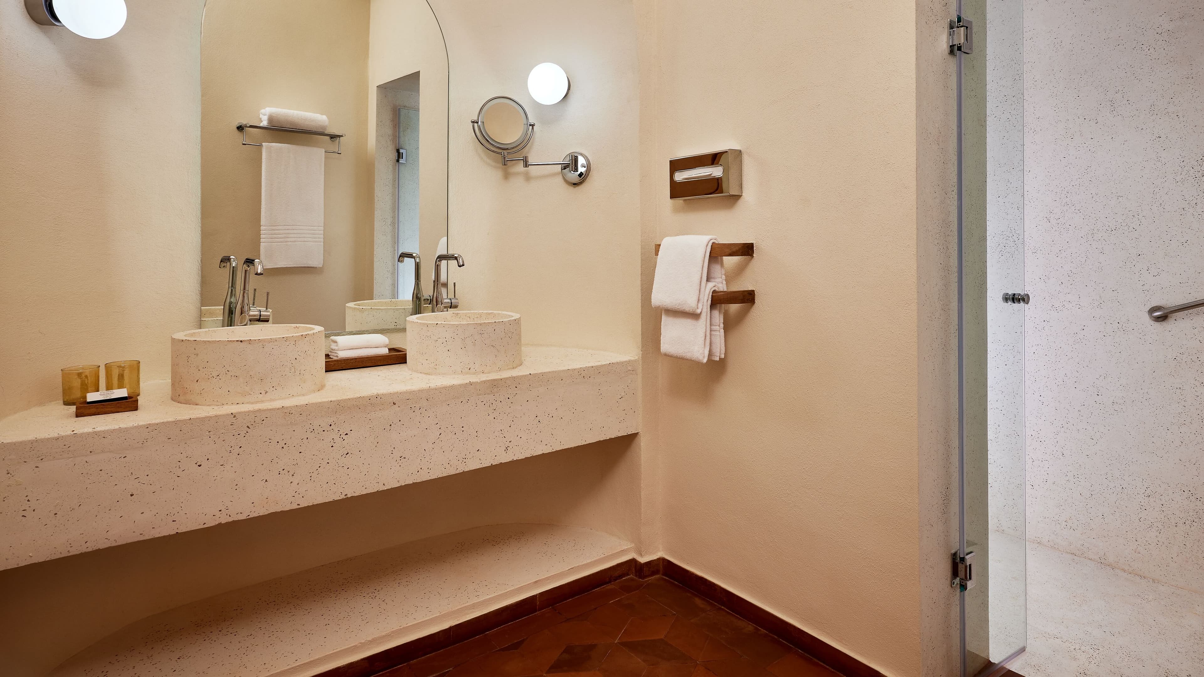 Superior Guest Room - Image 3