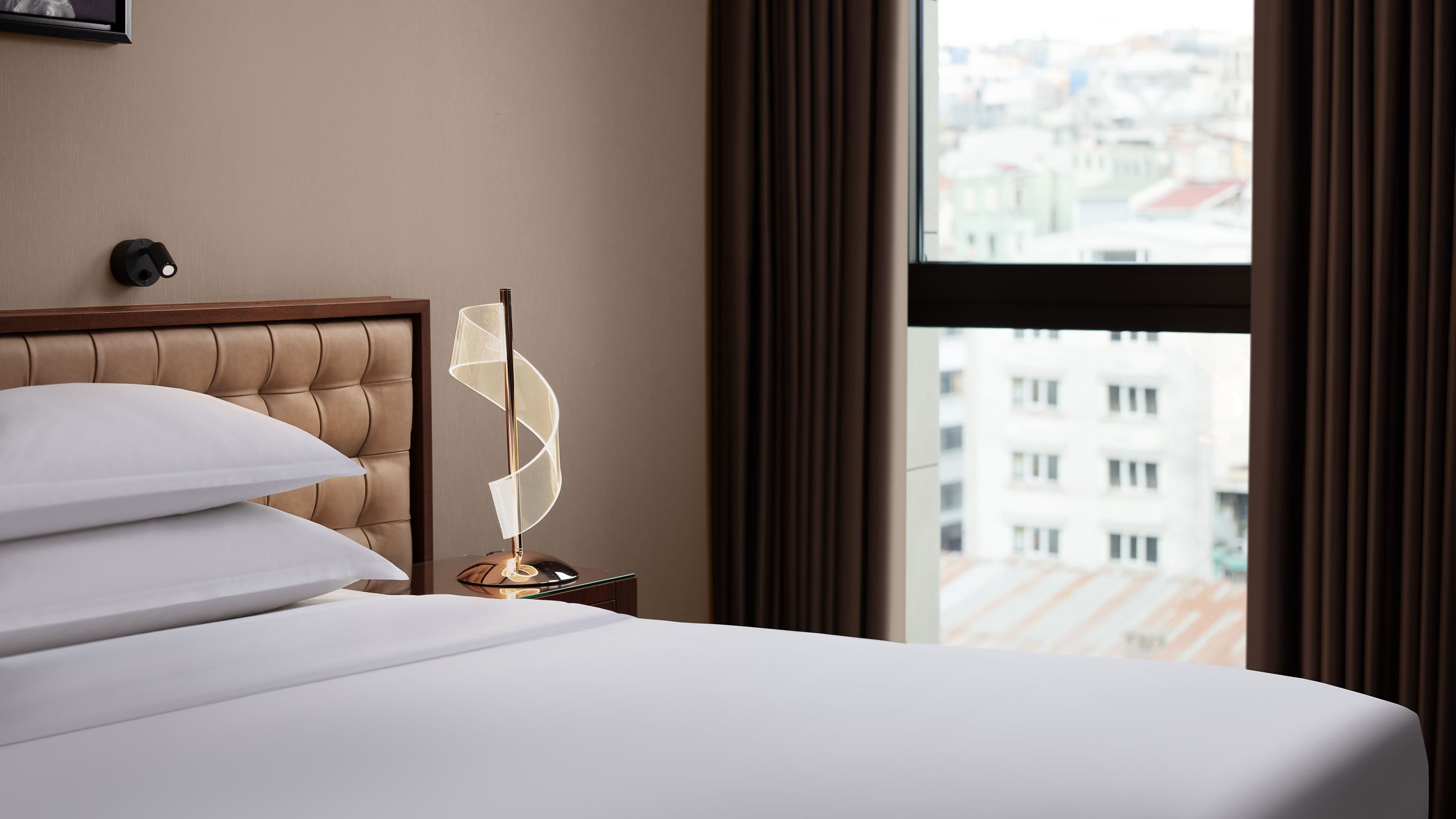 Deluxe Guest room - Image 3