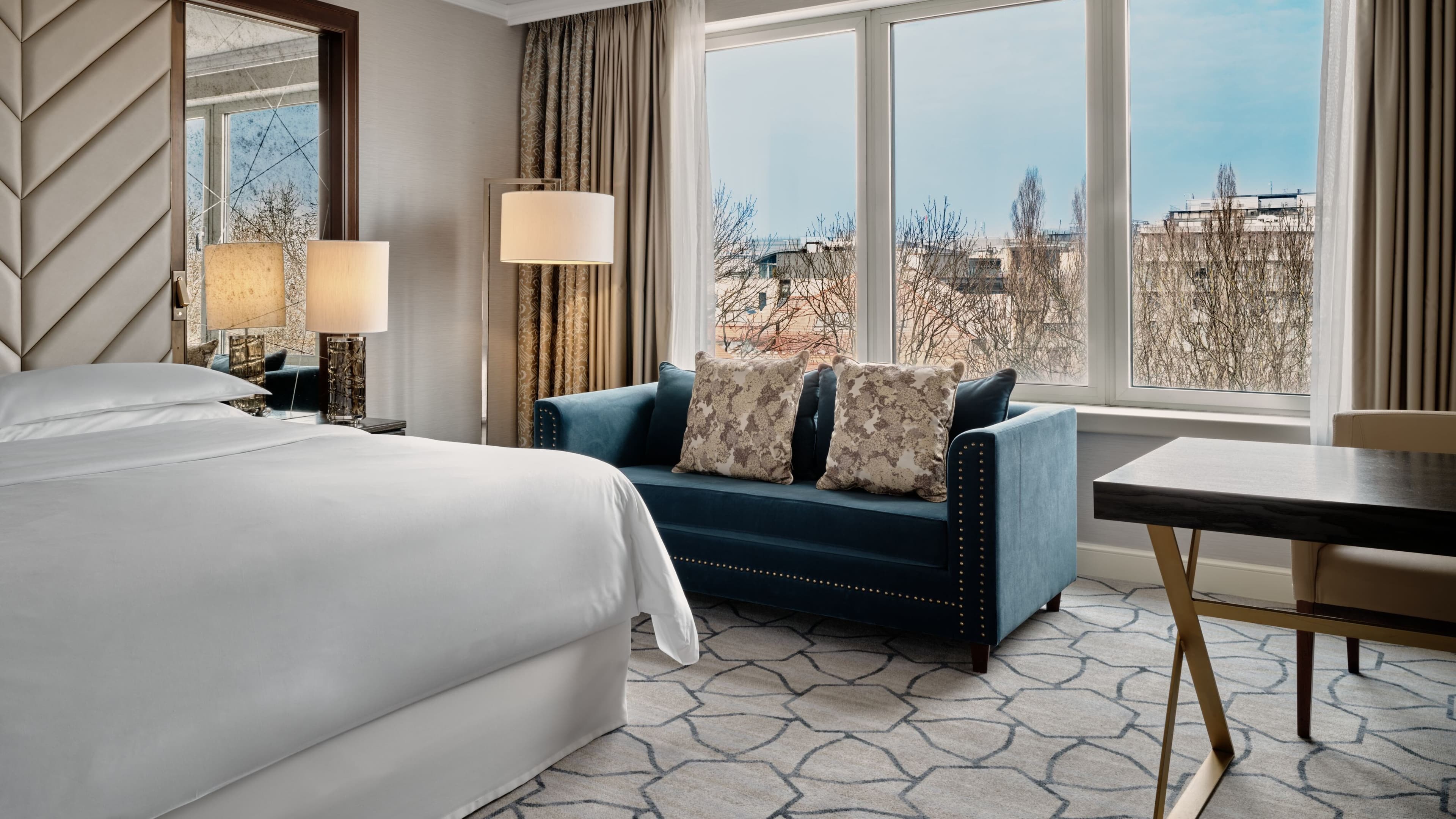 Deluxe Guest room - Image 3