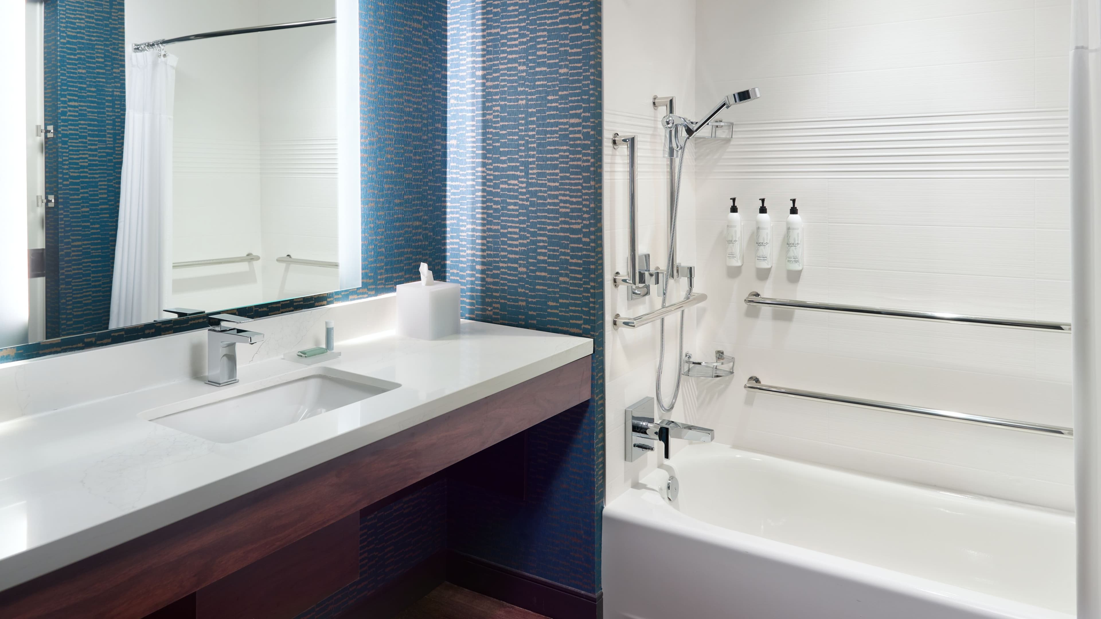 2 Queen Studio - Image 6