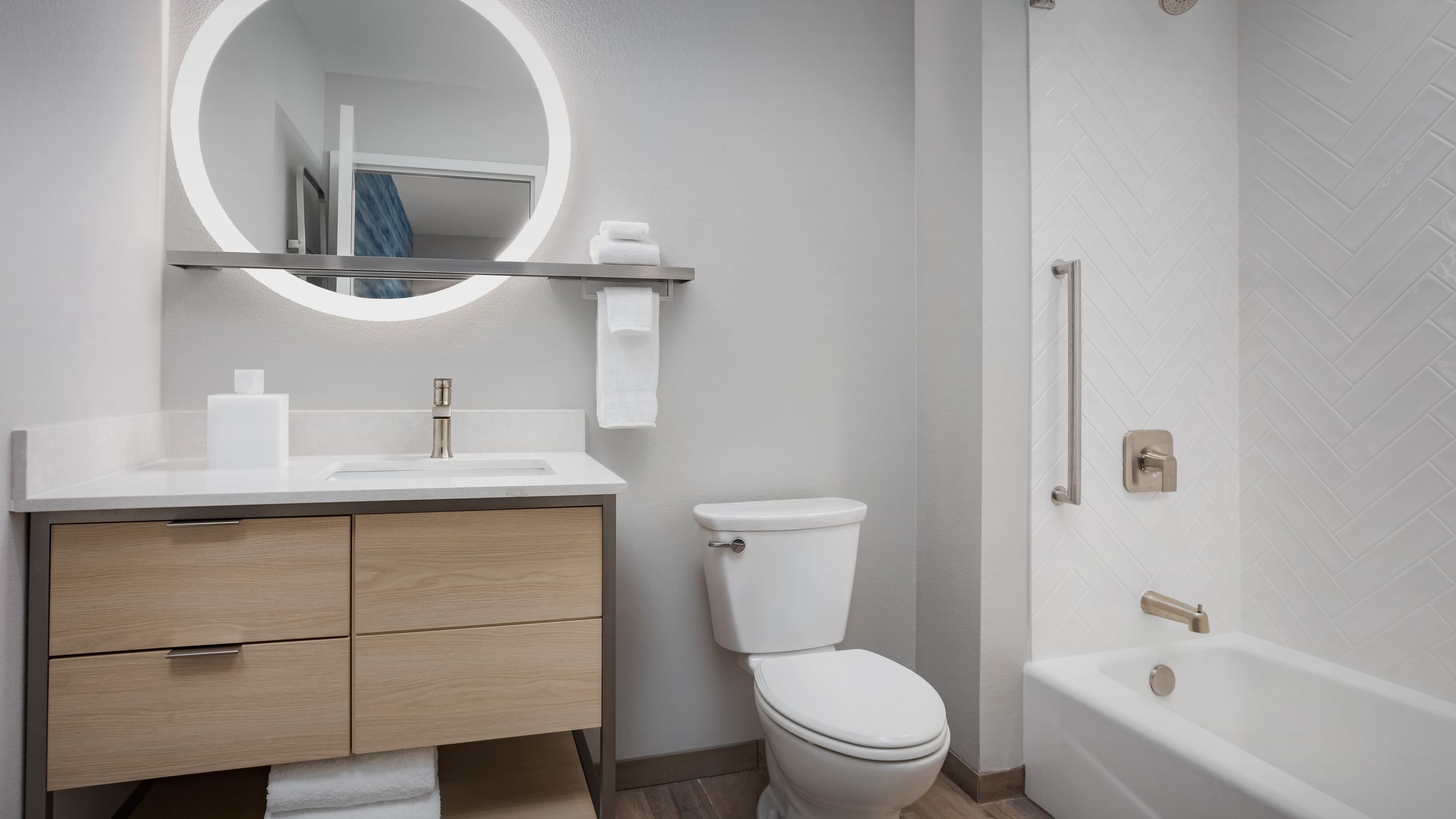 Studio Suite - Image 8