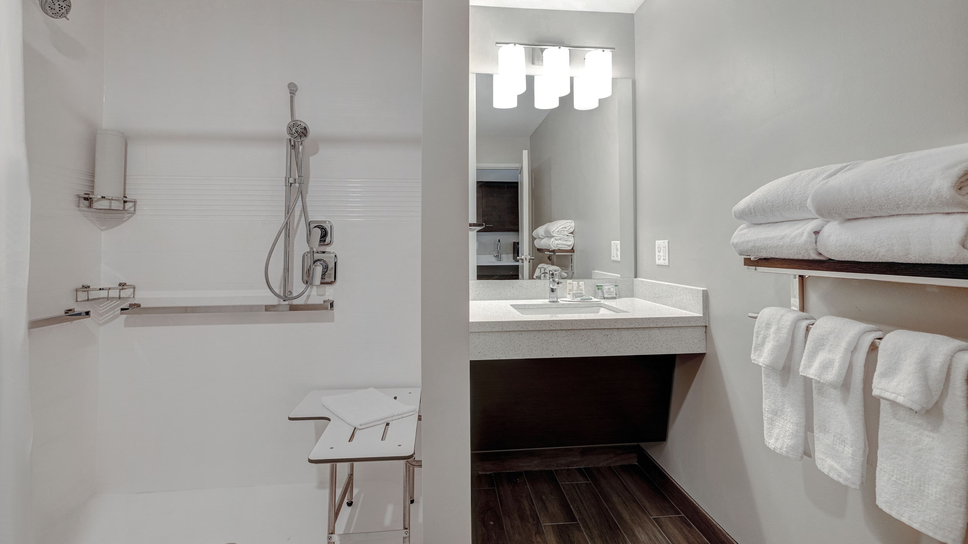 1 Bedroom Suite - Image 7