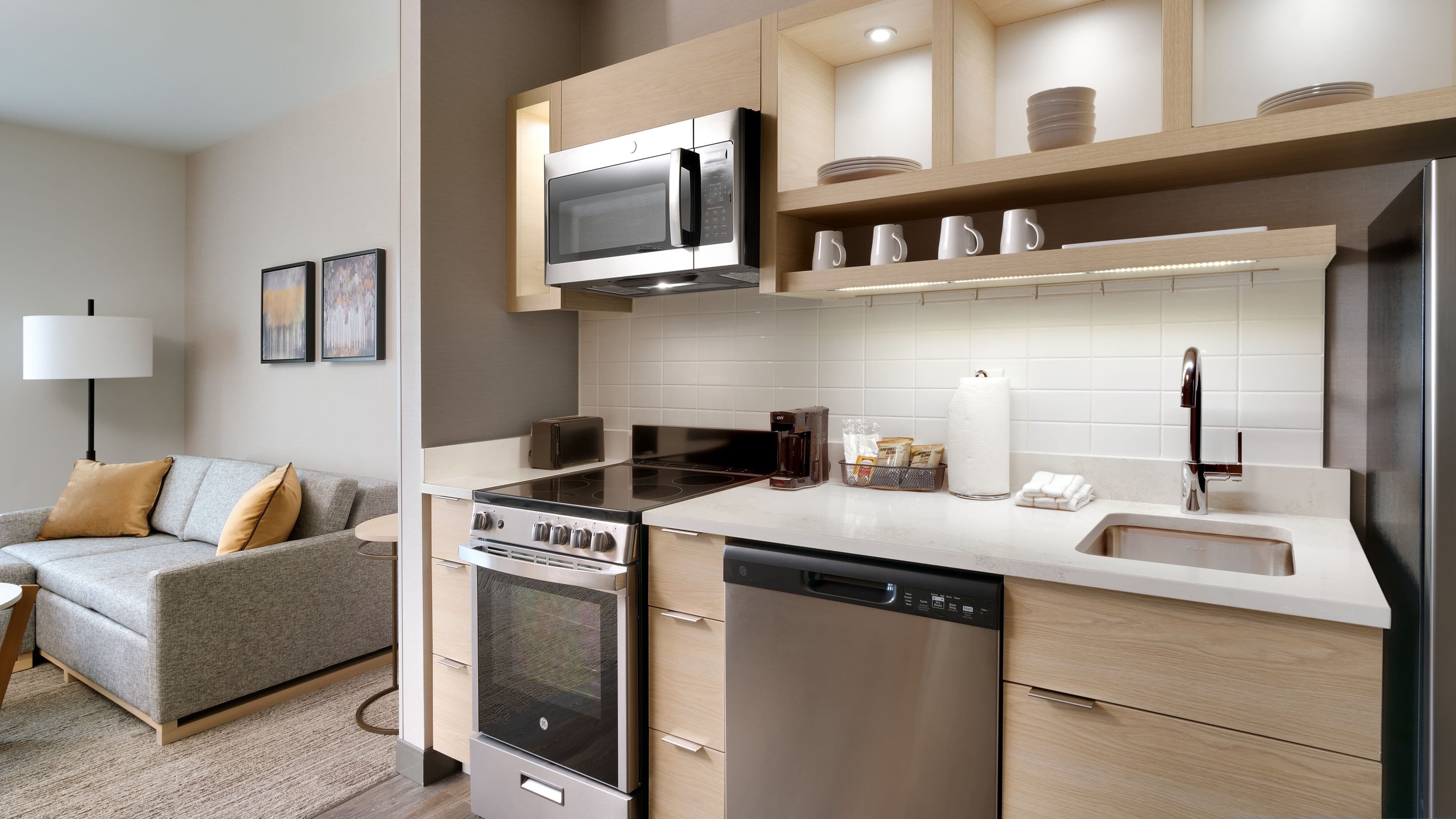 1 Bedroom Suite - Image 2