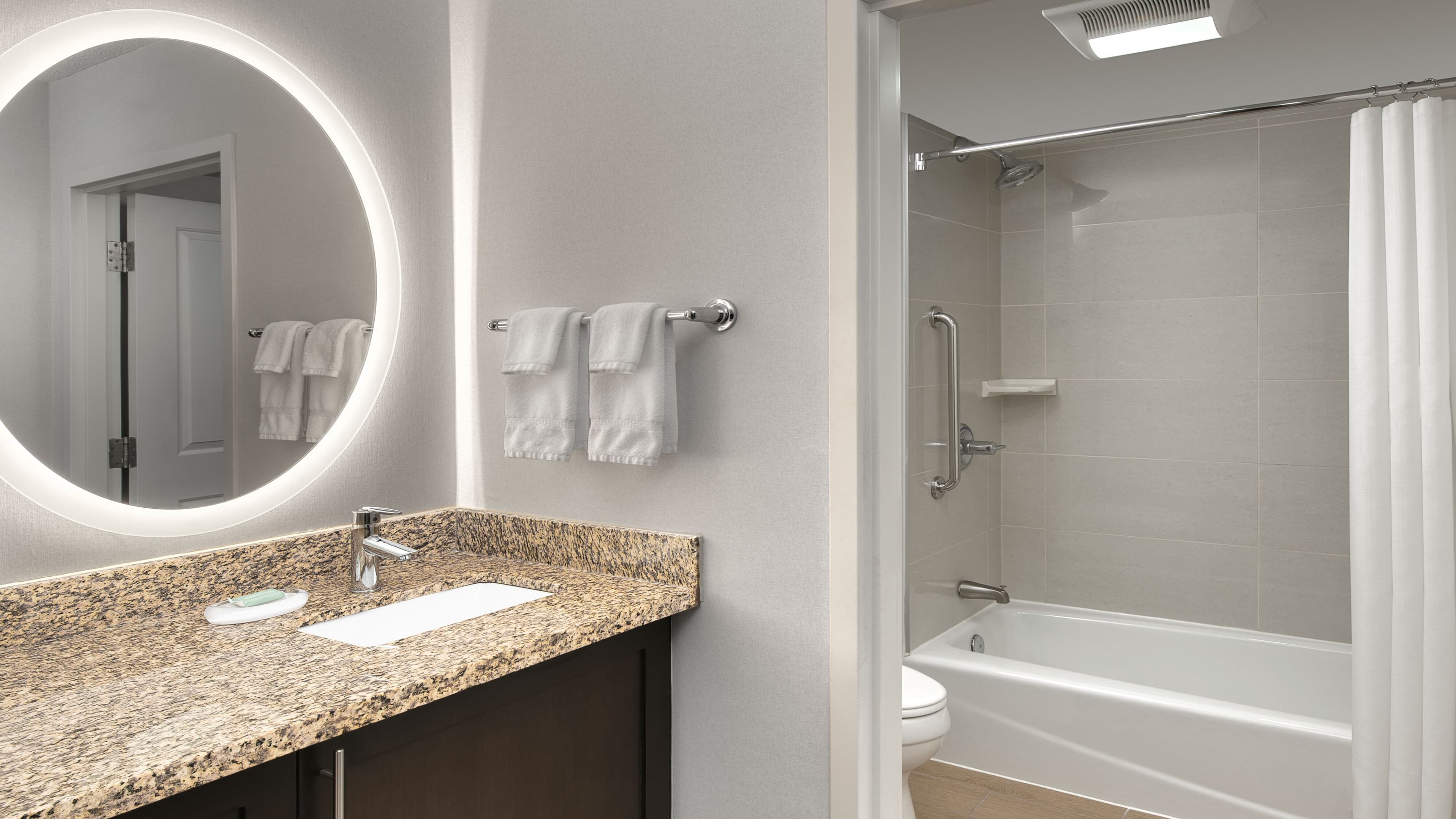 2 Bedroom Suite - Image 6