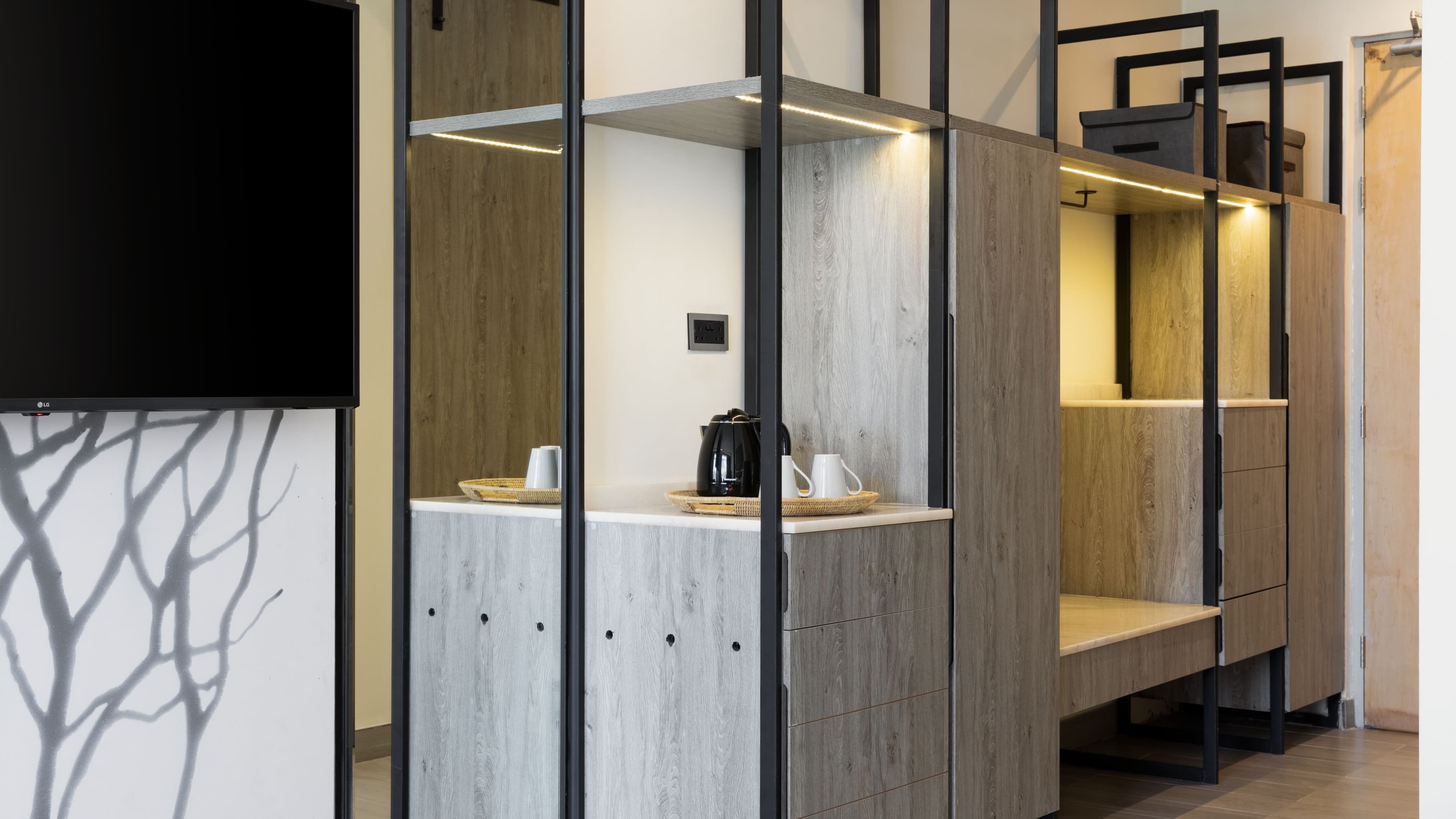 Deluxe Guest room - Image 3