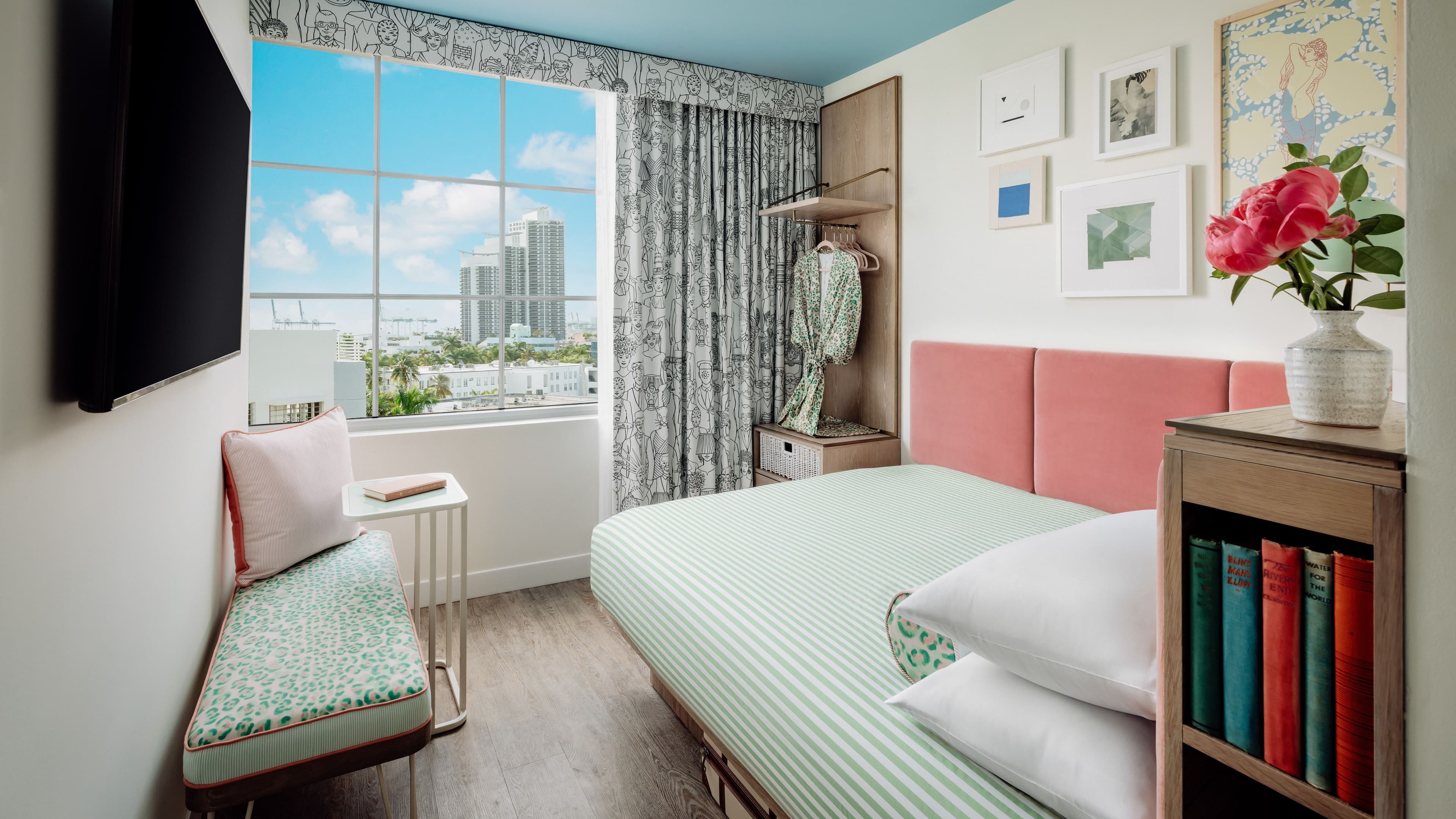 queen room - Image 1