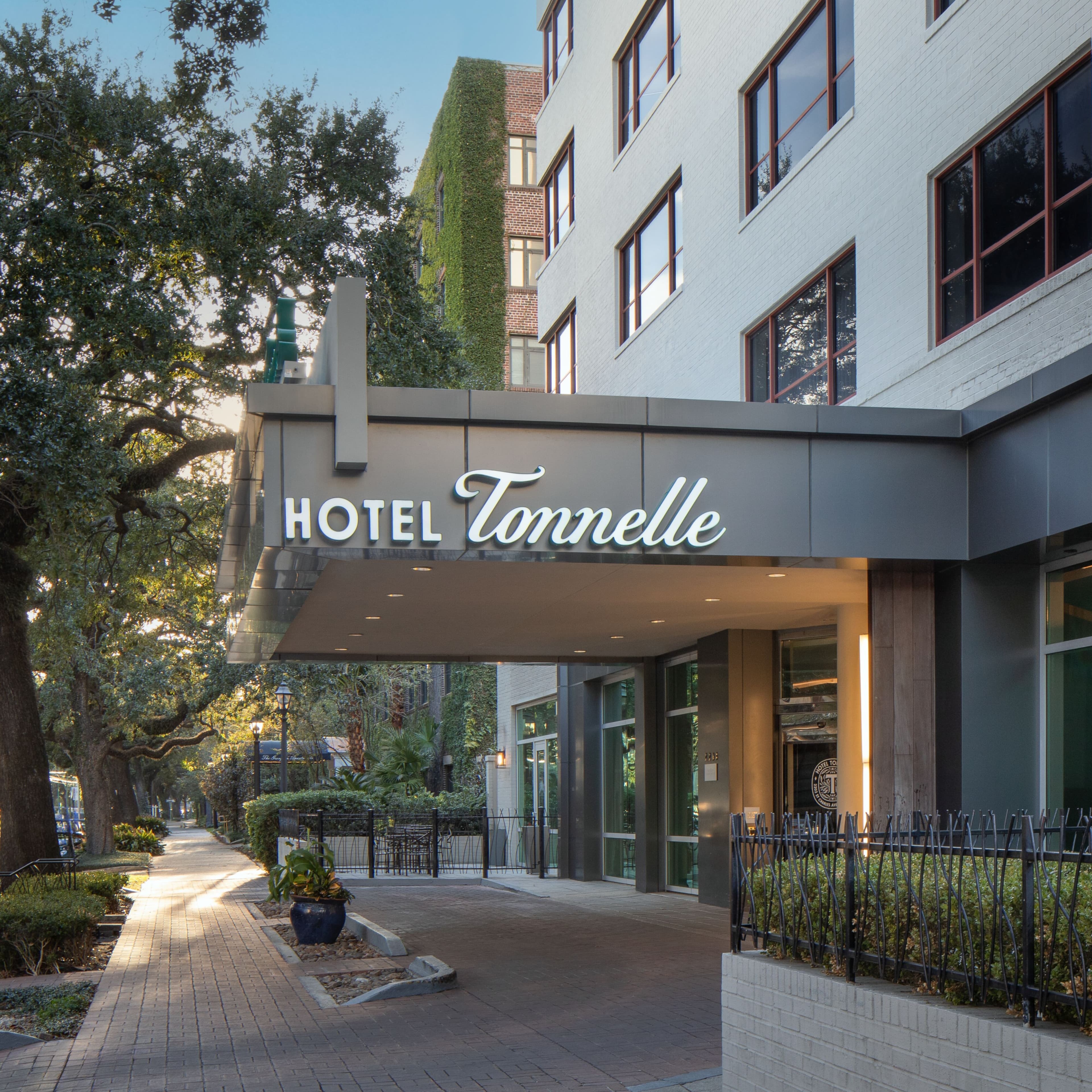 Hotel Tonnelle New Orleans, A Tribute Portfolio Hotel