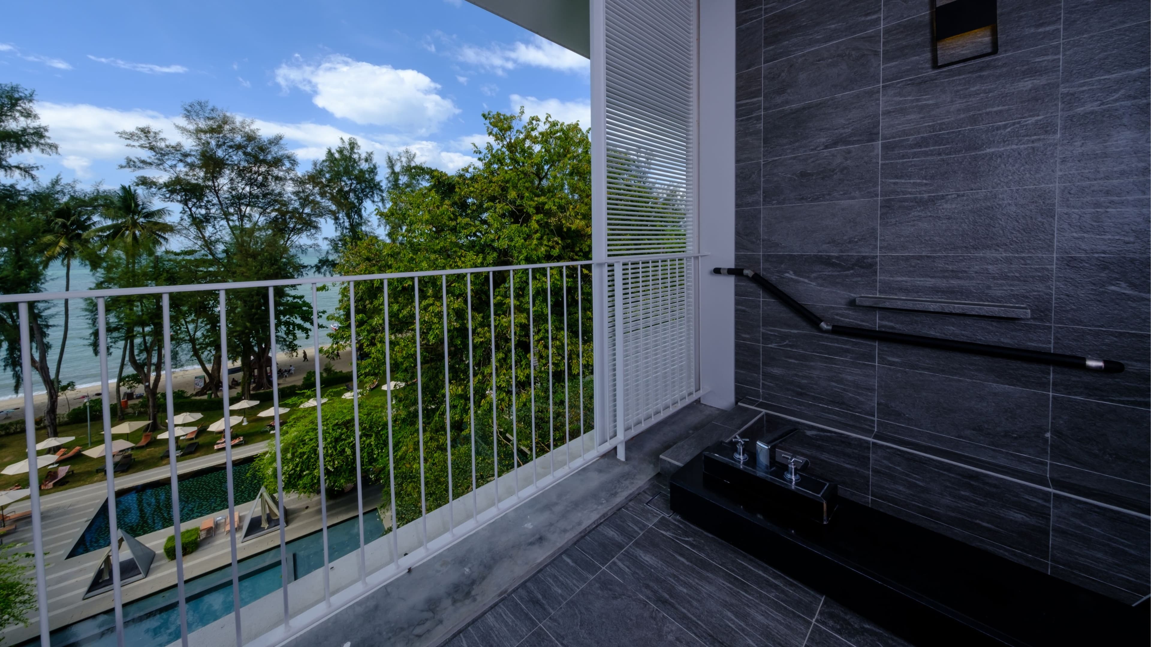 Deluxe Guest room - Image 2