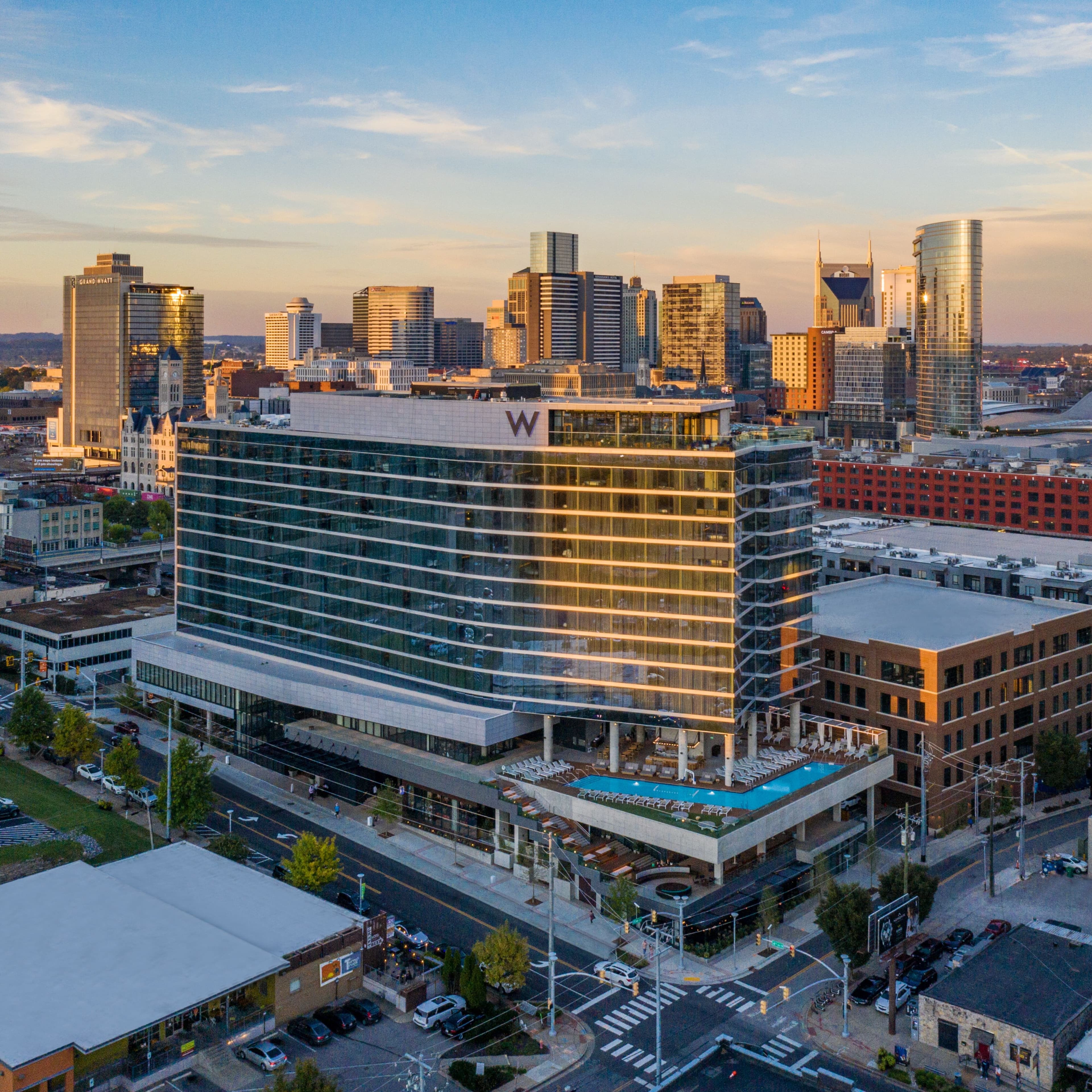 W Nashville