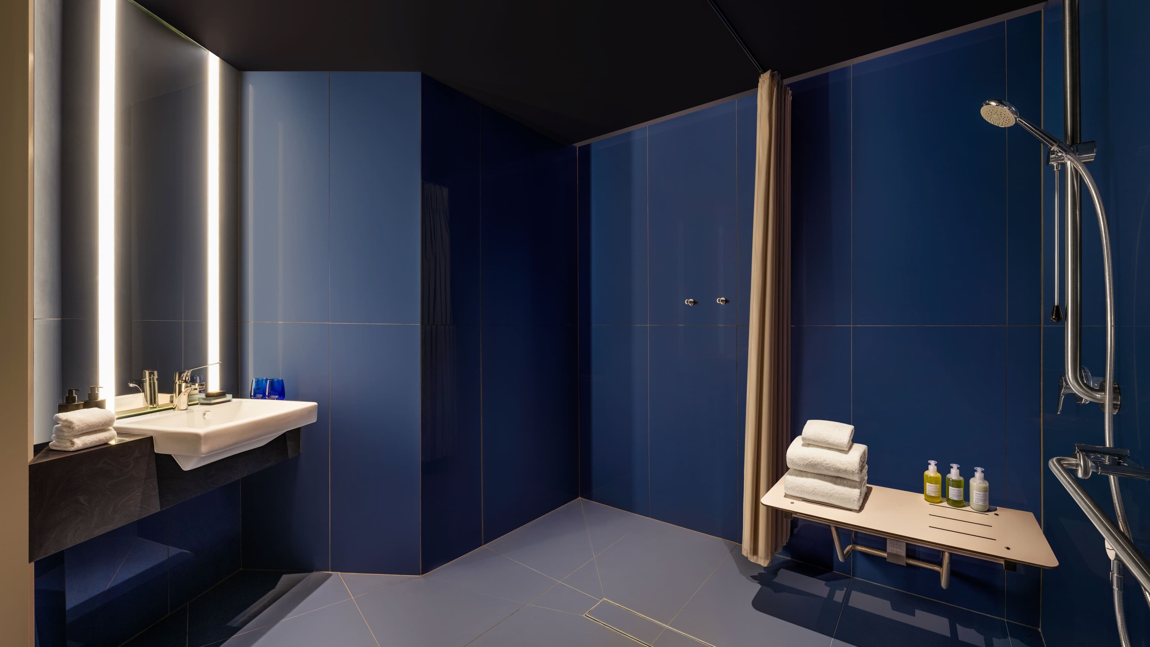 Standard Room - Image 8