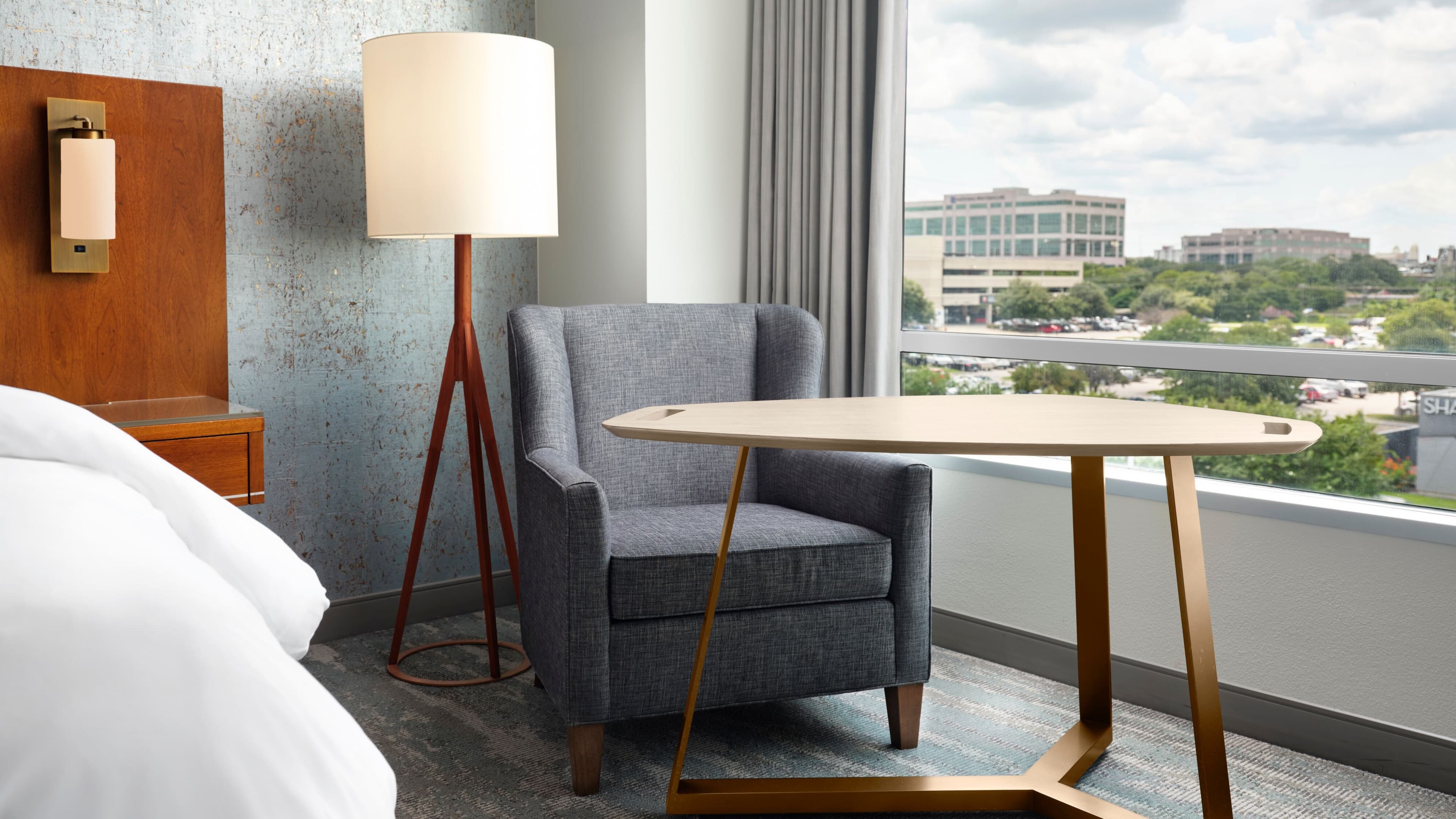 Traditional King Room - Image 5