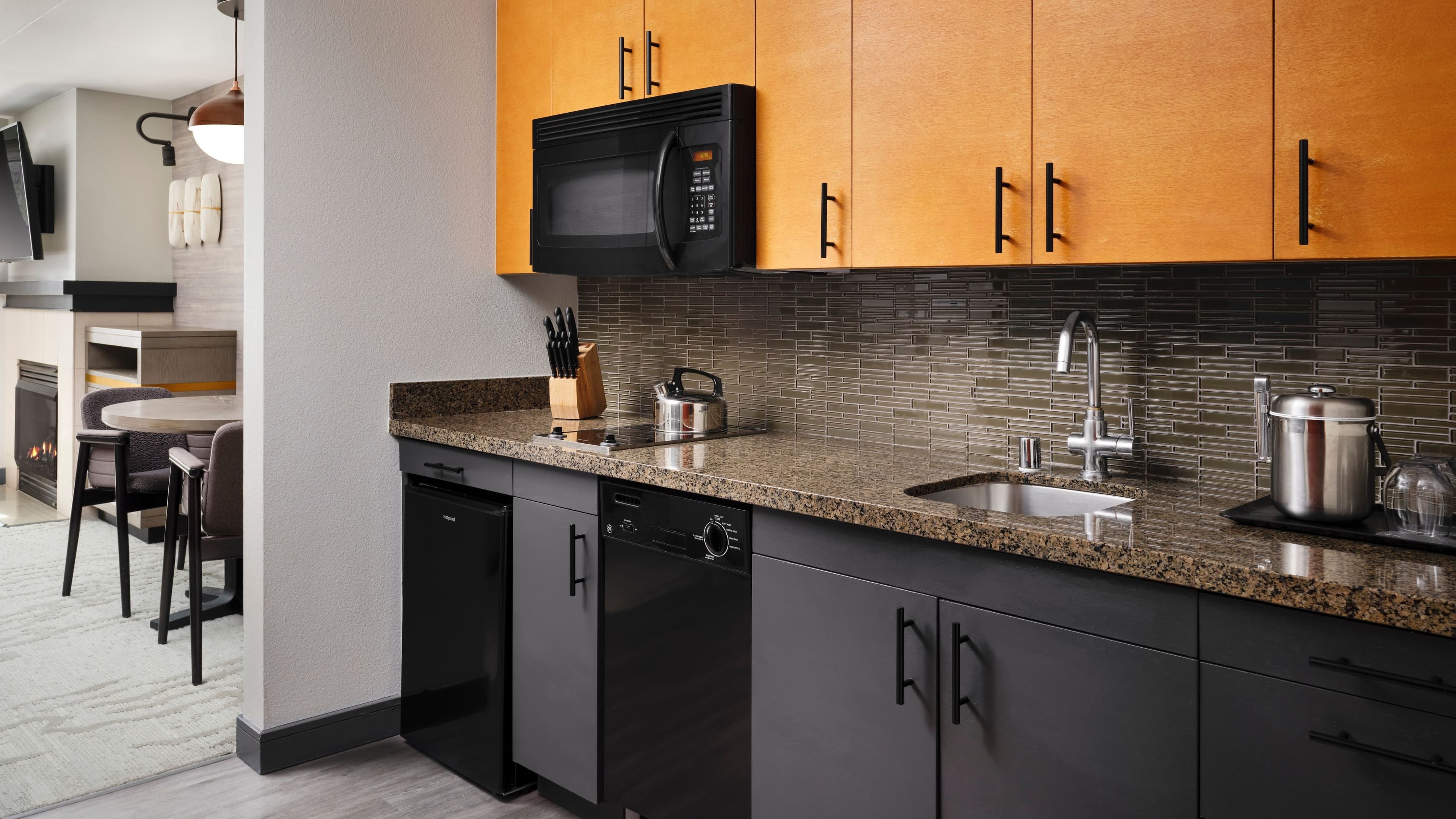 Studio Suite - Image 2