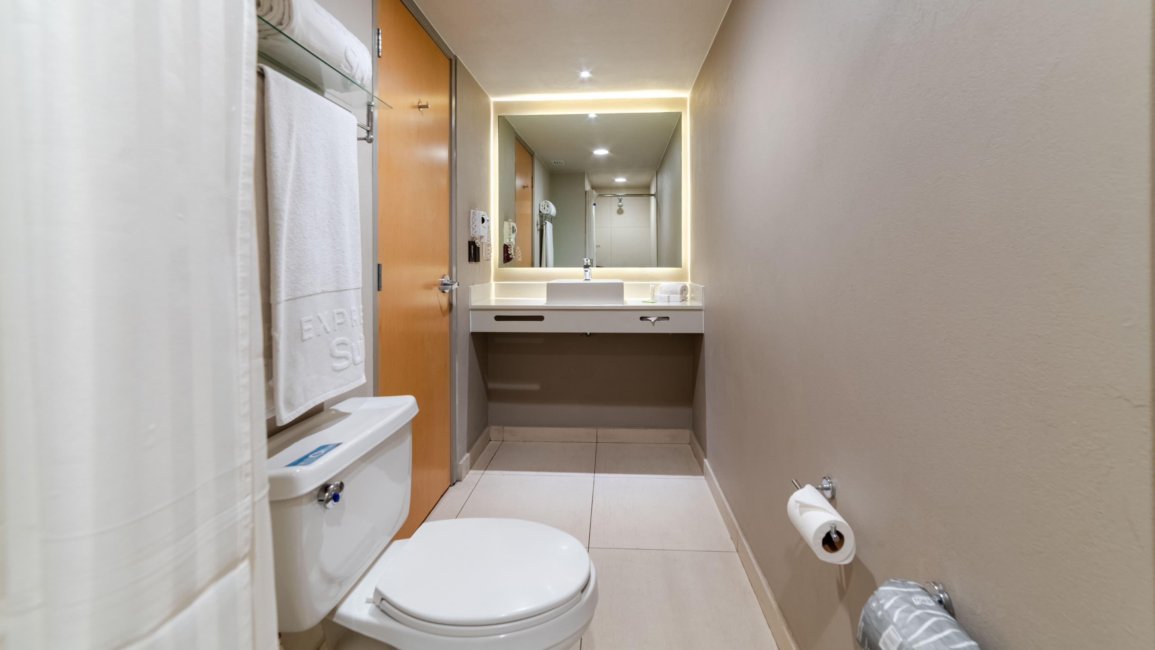 1 Bedroom Suite - Image 7
