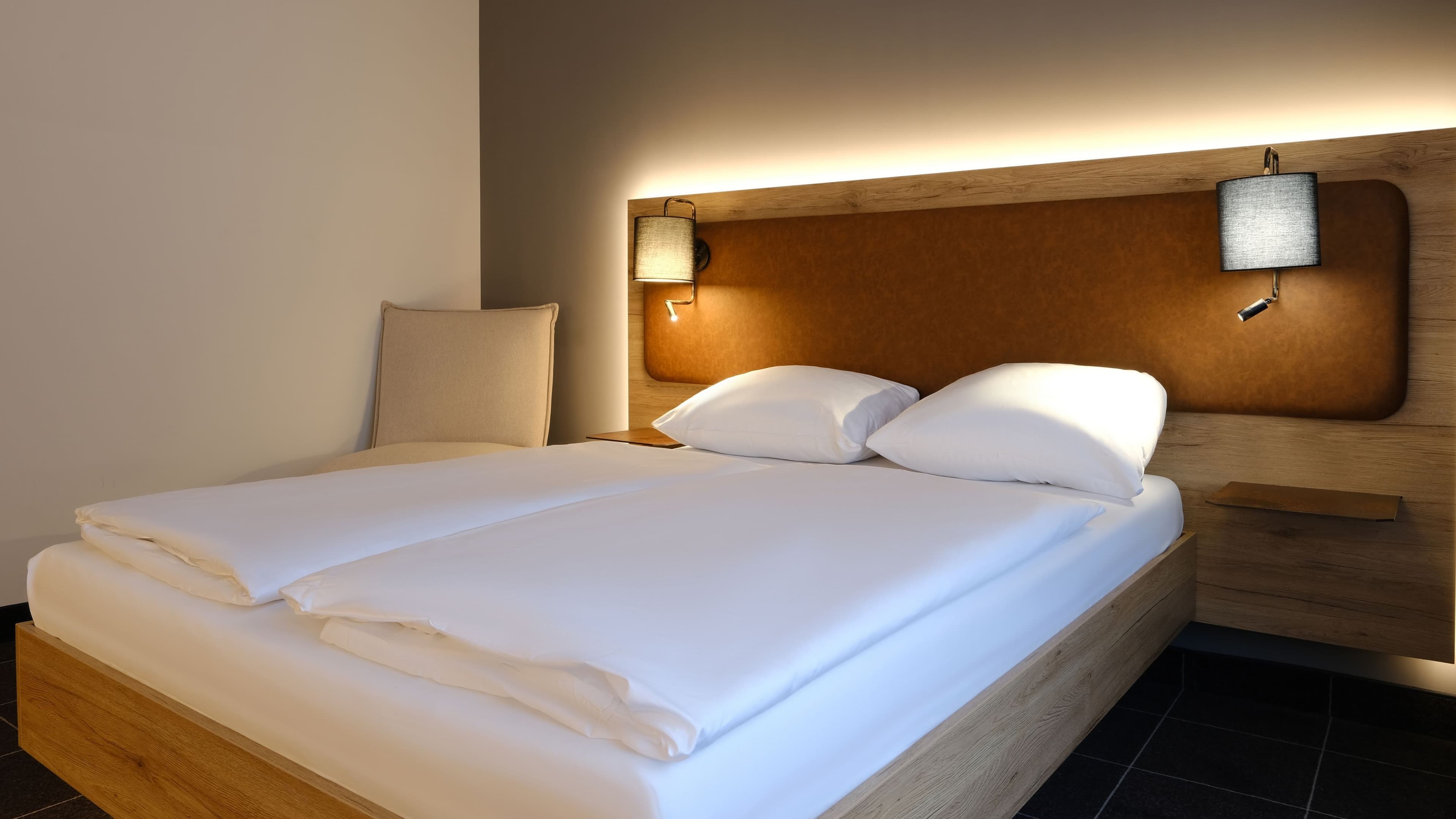 Standard Queen - Image 6