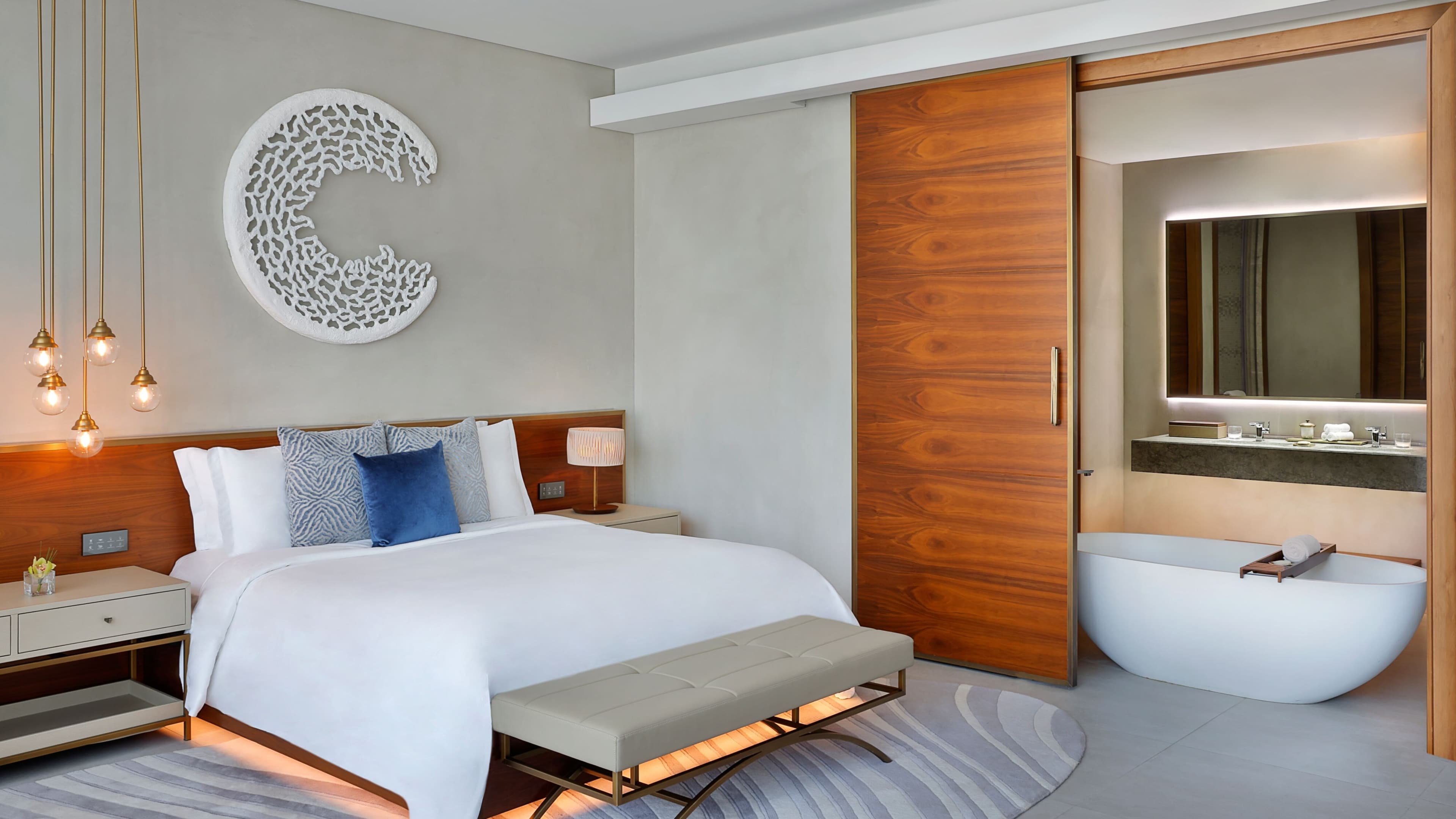 Superior King Room - Image 1