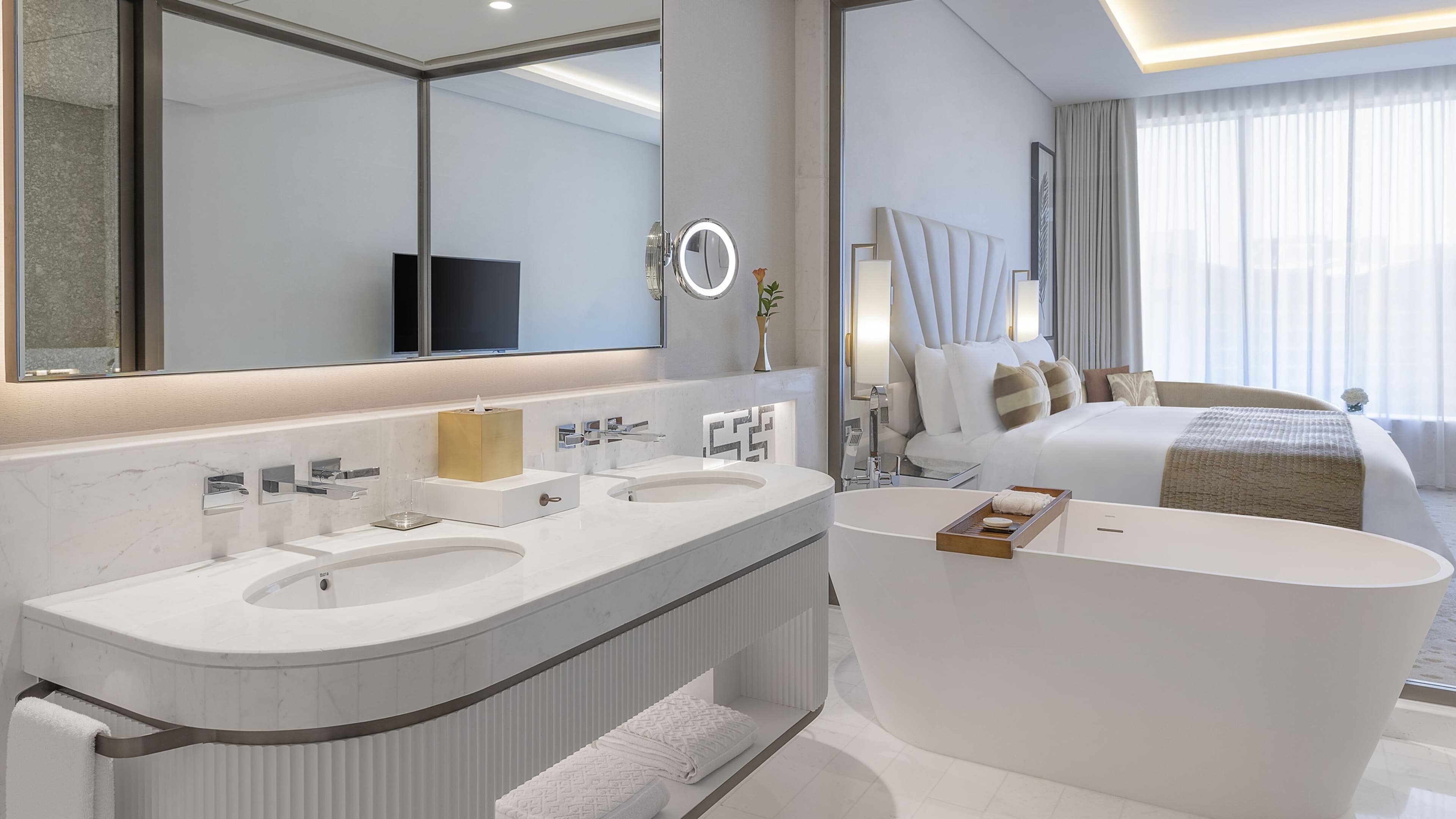 Deluxe Room - Image 2