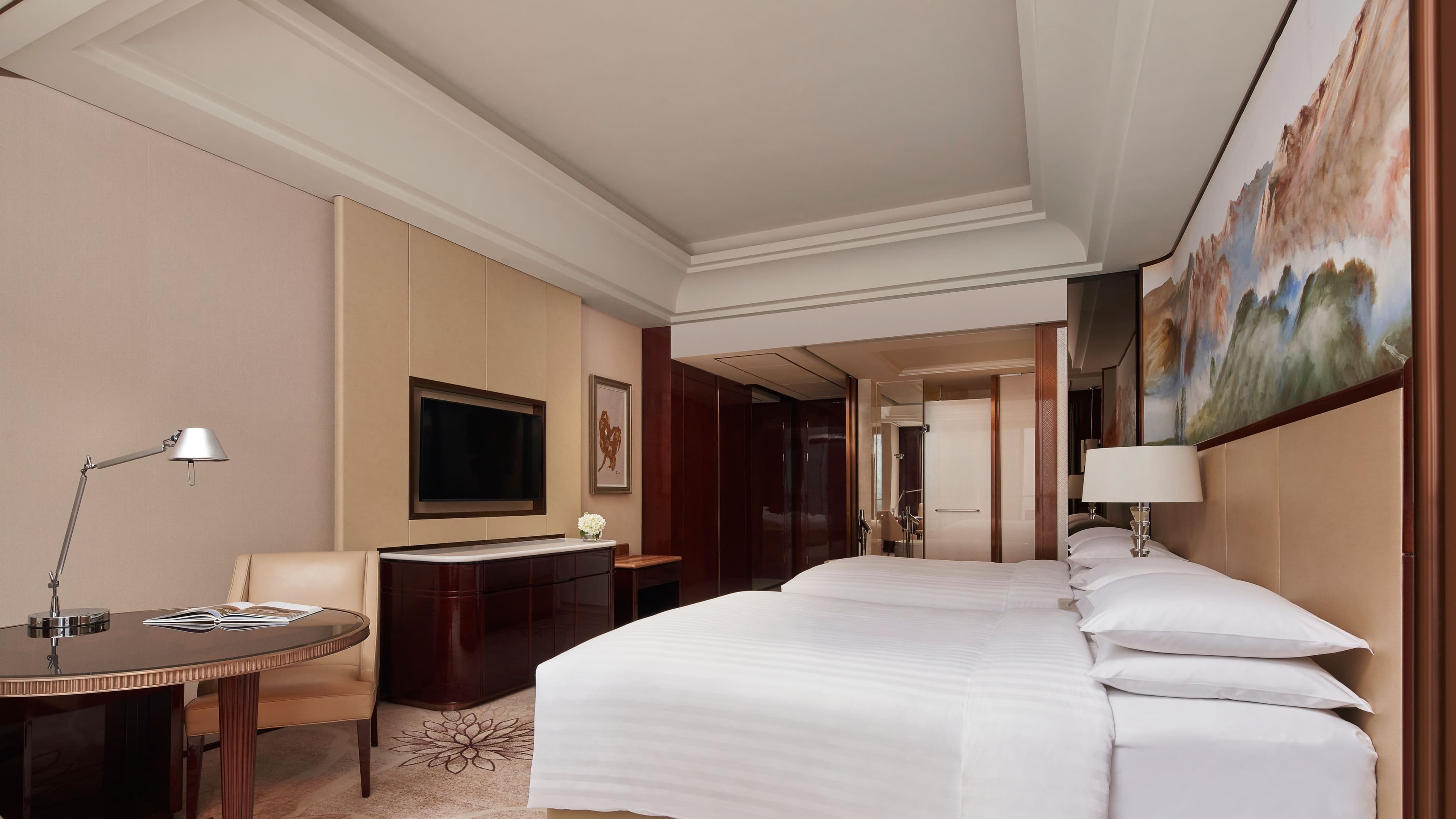 Deluxe Double Room - Image 2