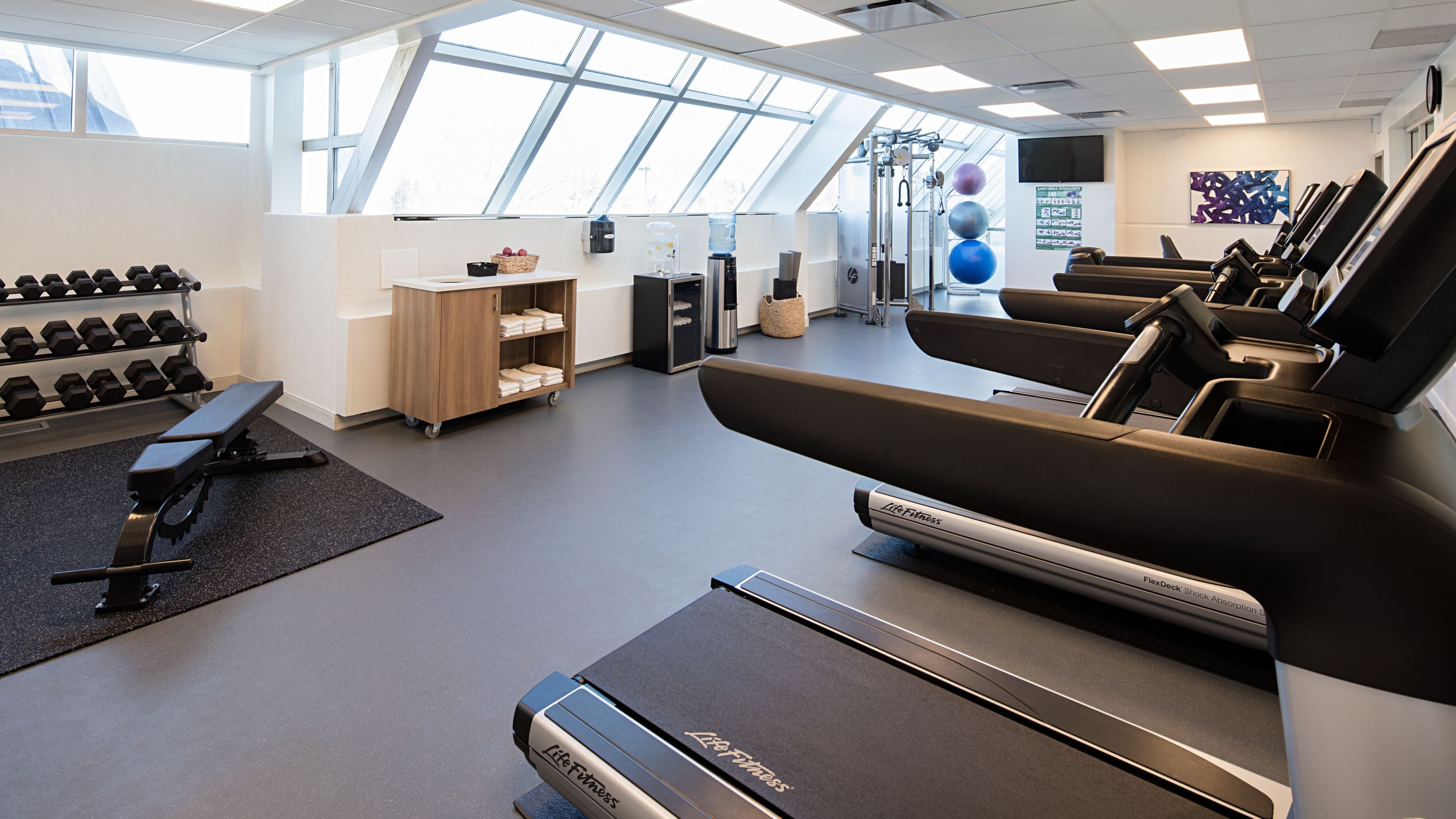 Deluxe Guest room - Image 10