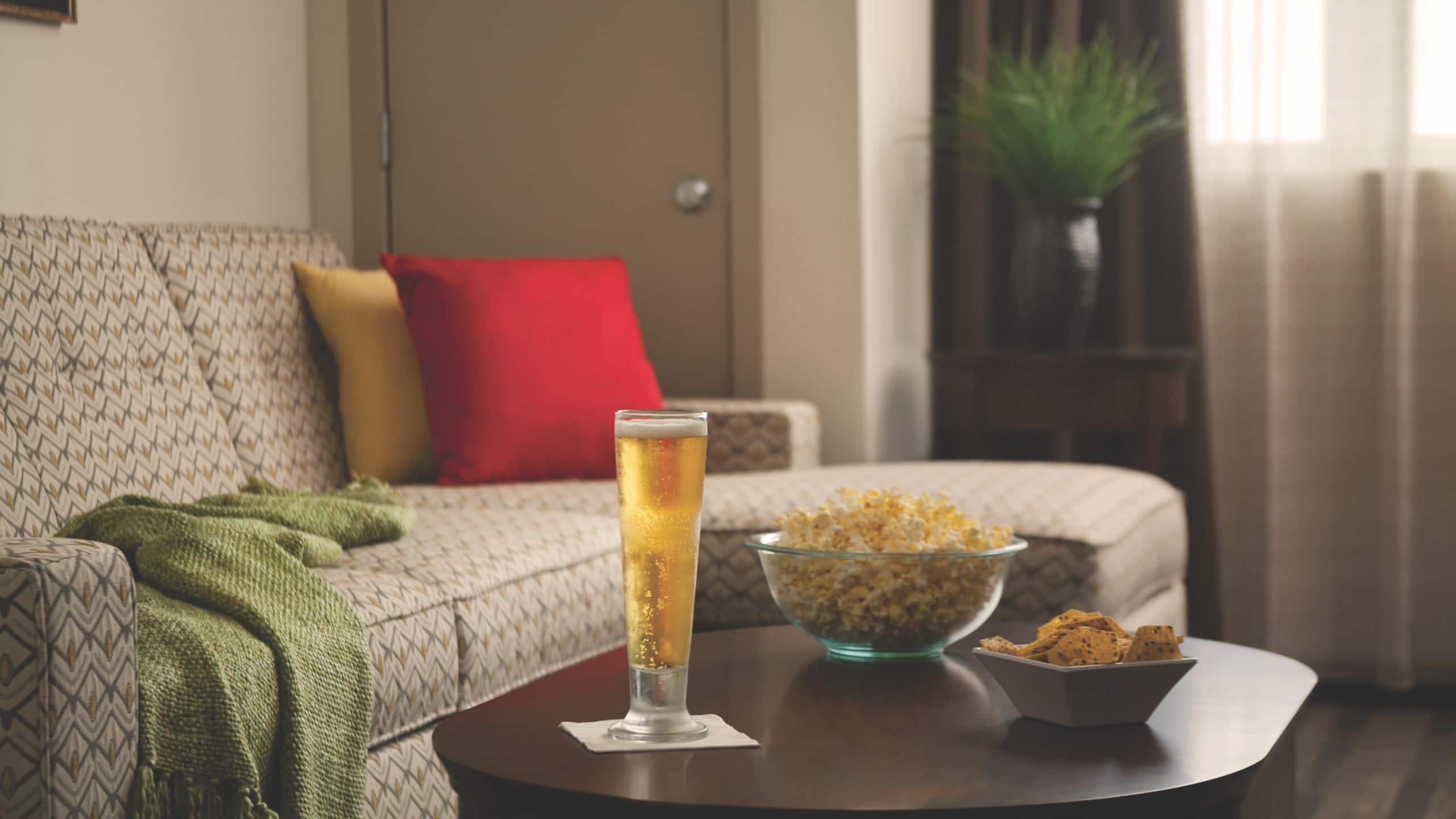 One Bedroom Double/Double Suite - Image 5