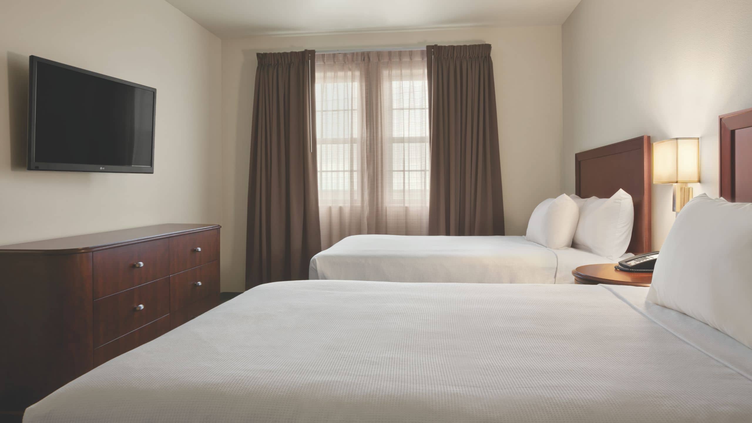 One Bedroom Double/Double Suite - Image 1