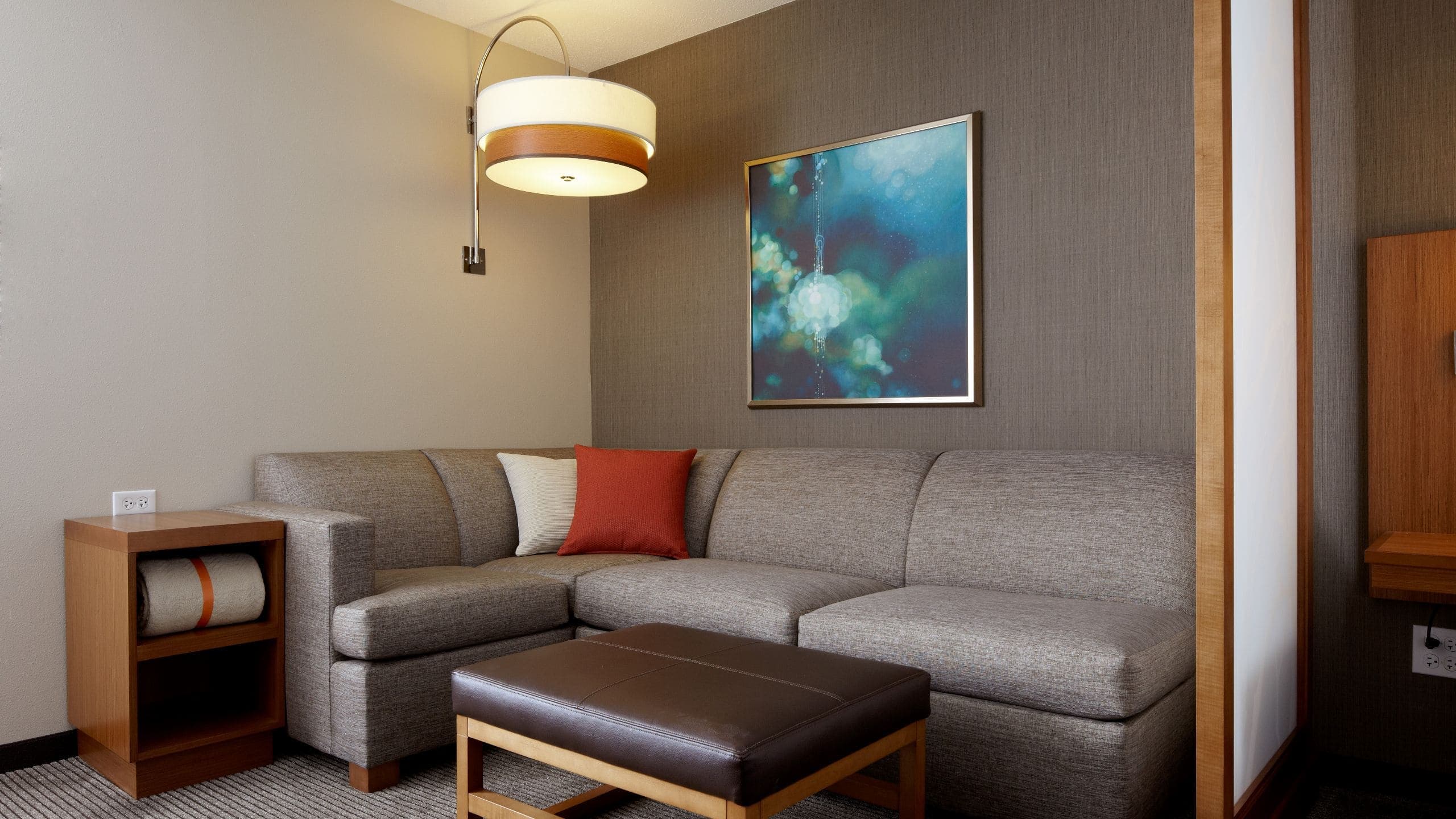 King Bed (plus sofa bed) - Image 1