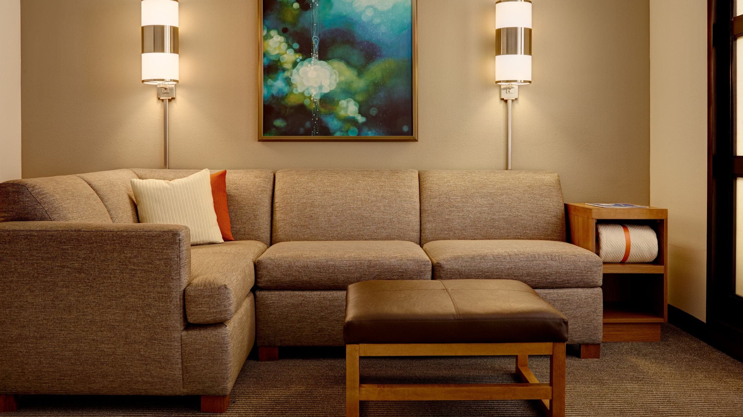 Two Double Beds (with sofa bed) - Image 4