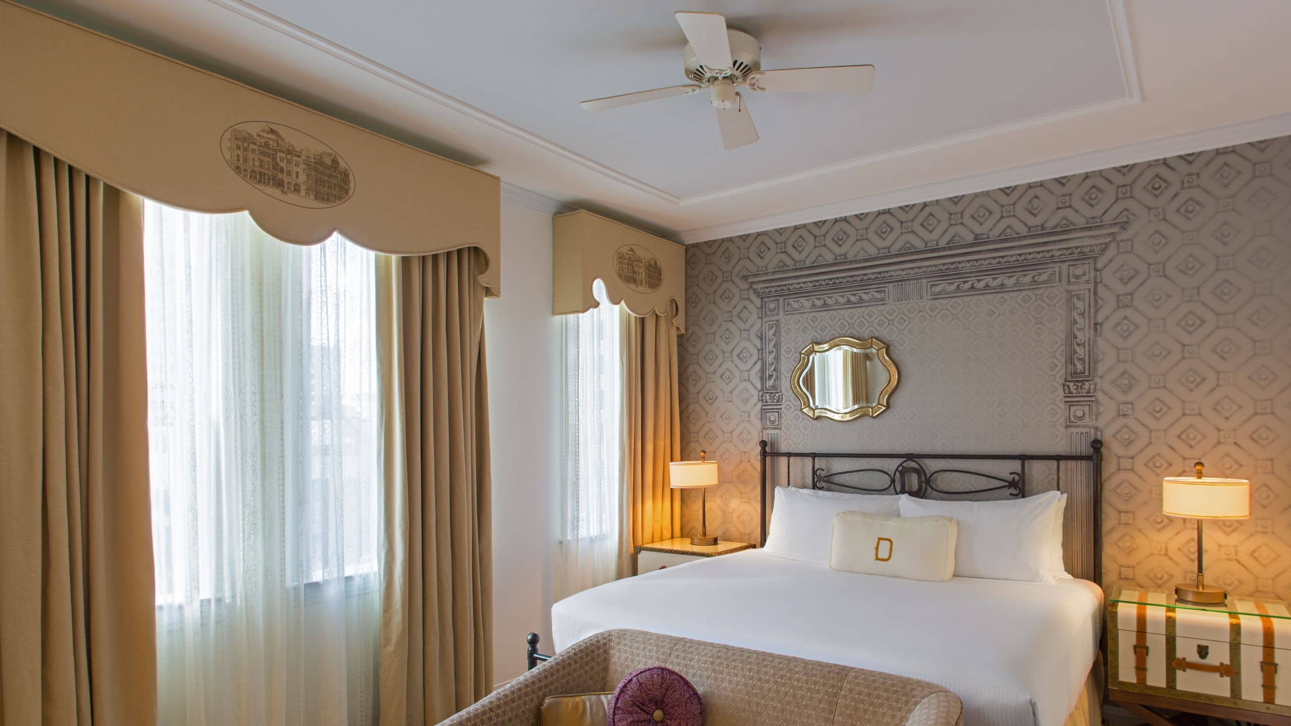 1 King Bed - Image 1