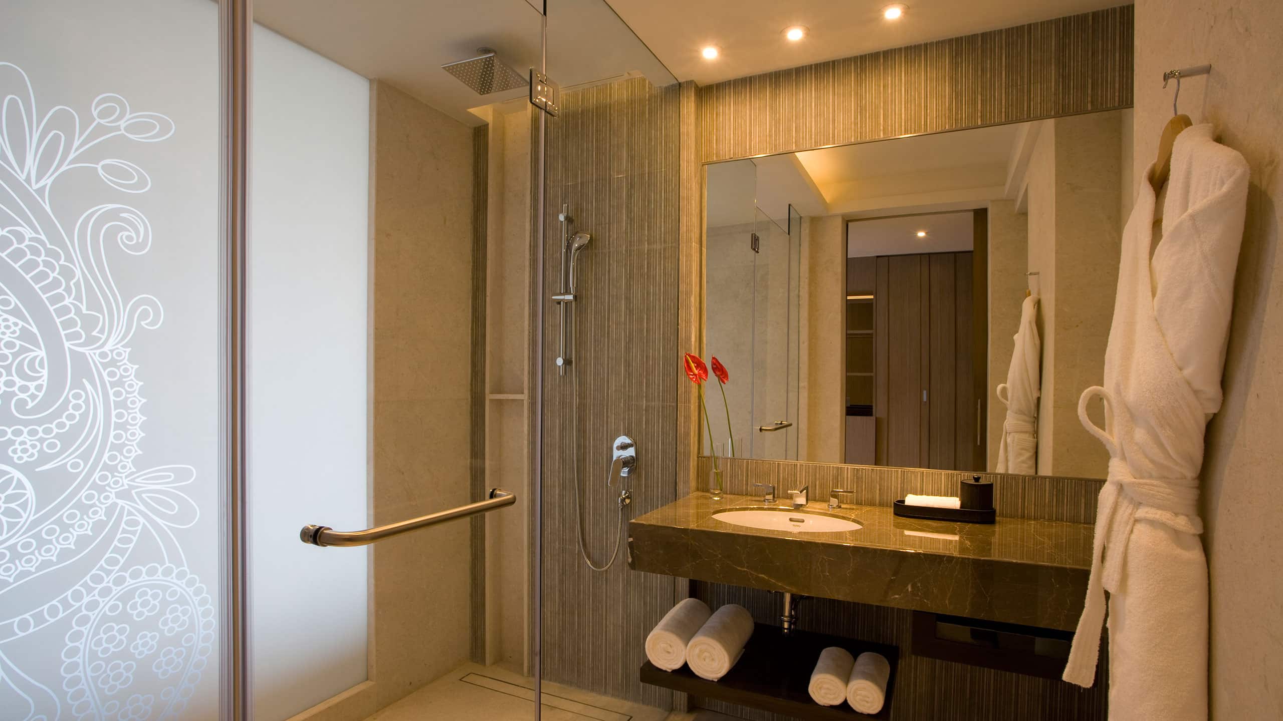 1 King Bed - Image 5