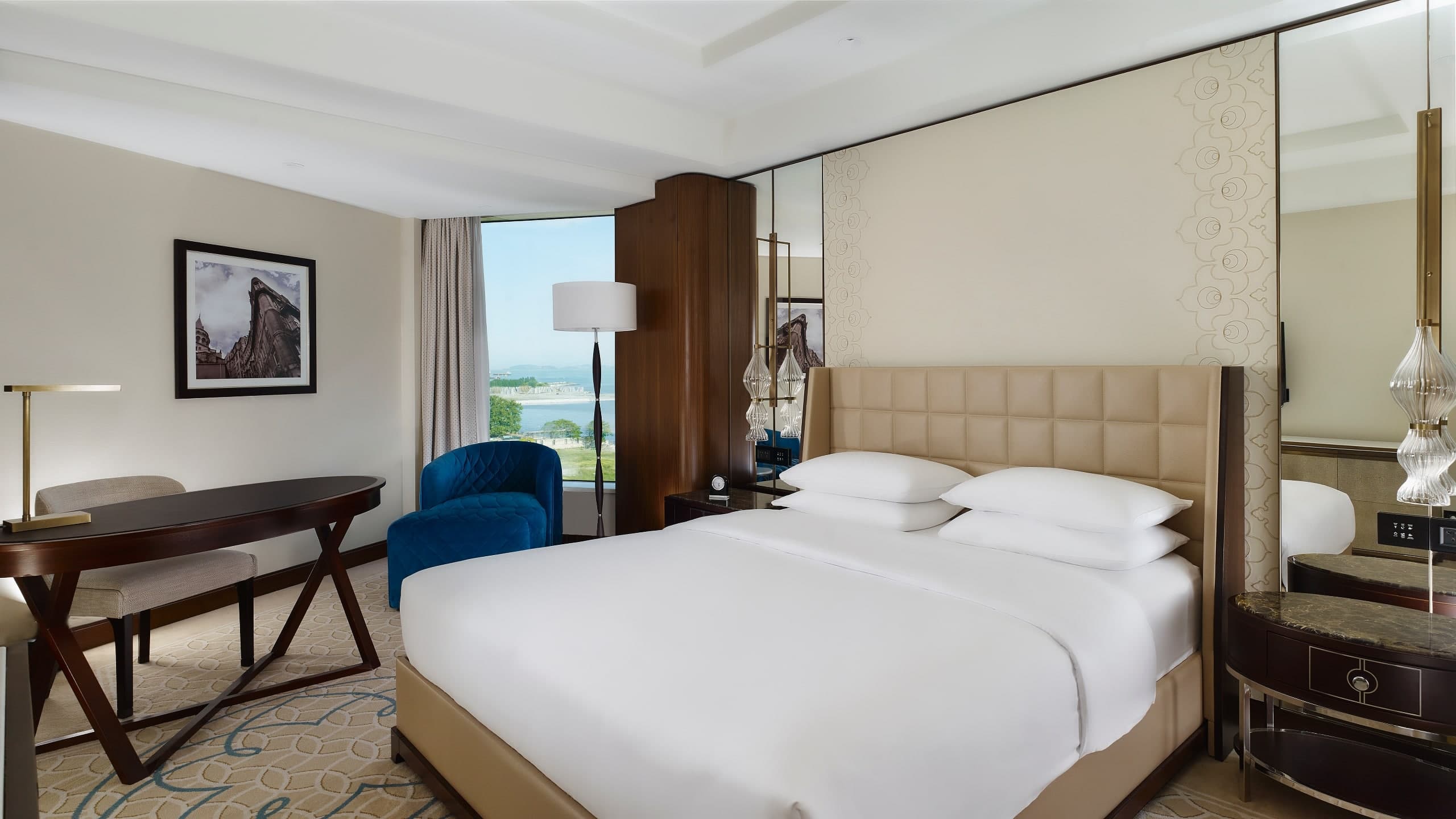 1 King Bed - Image 5