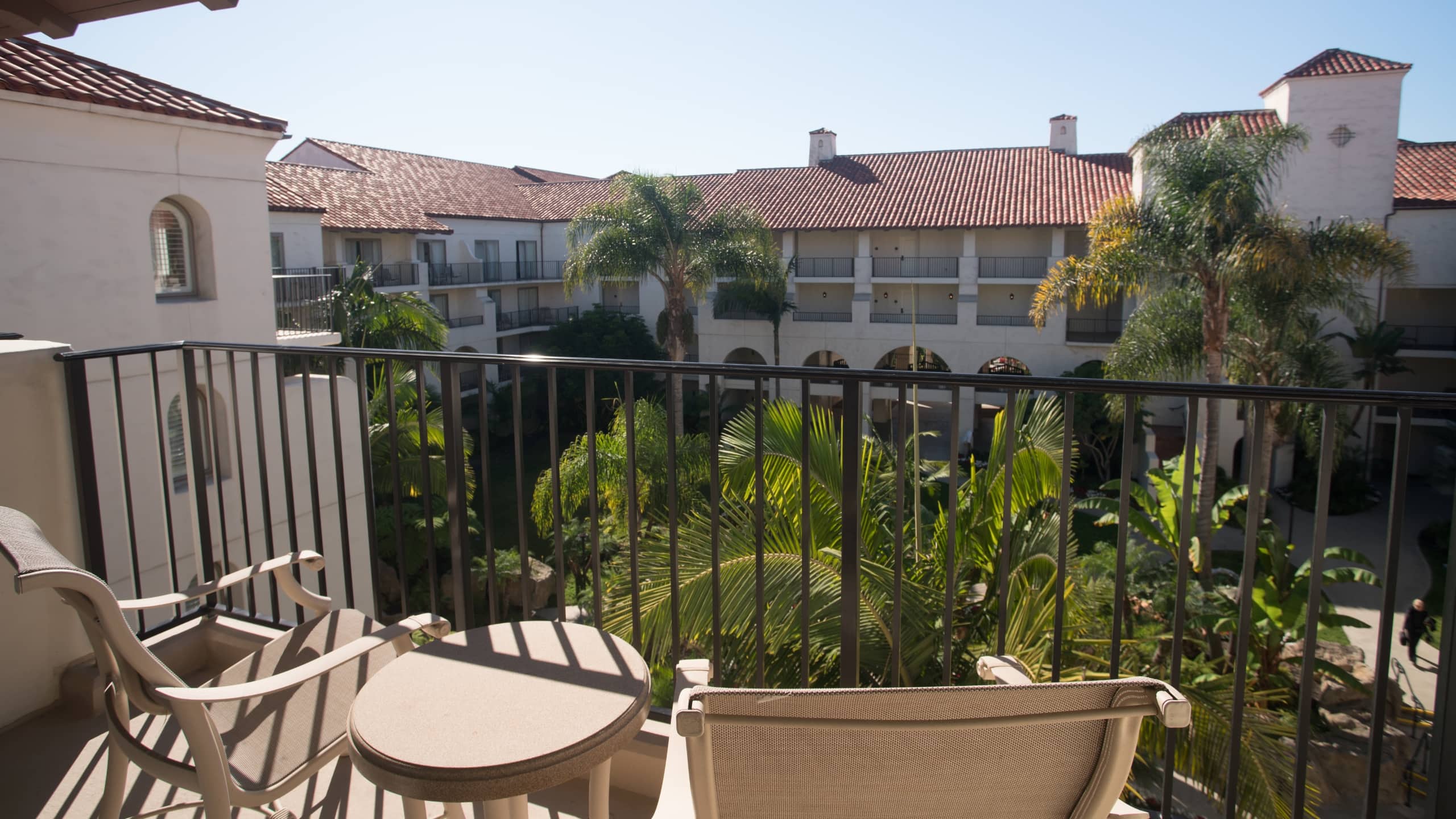 1 King Bed Accessible Shower - Image 3