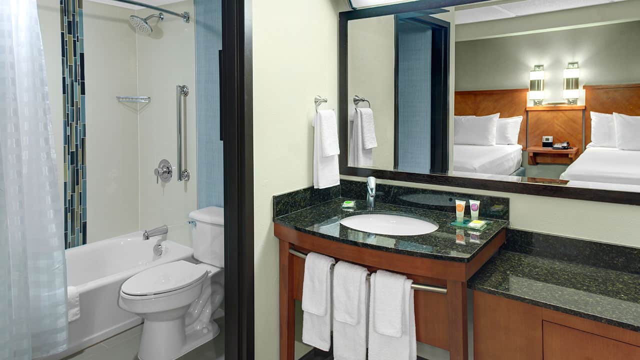 Two Double Beds (with sofa bed) - Image 3