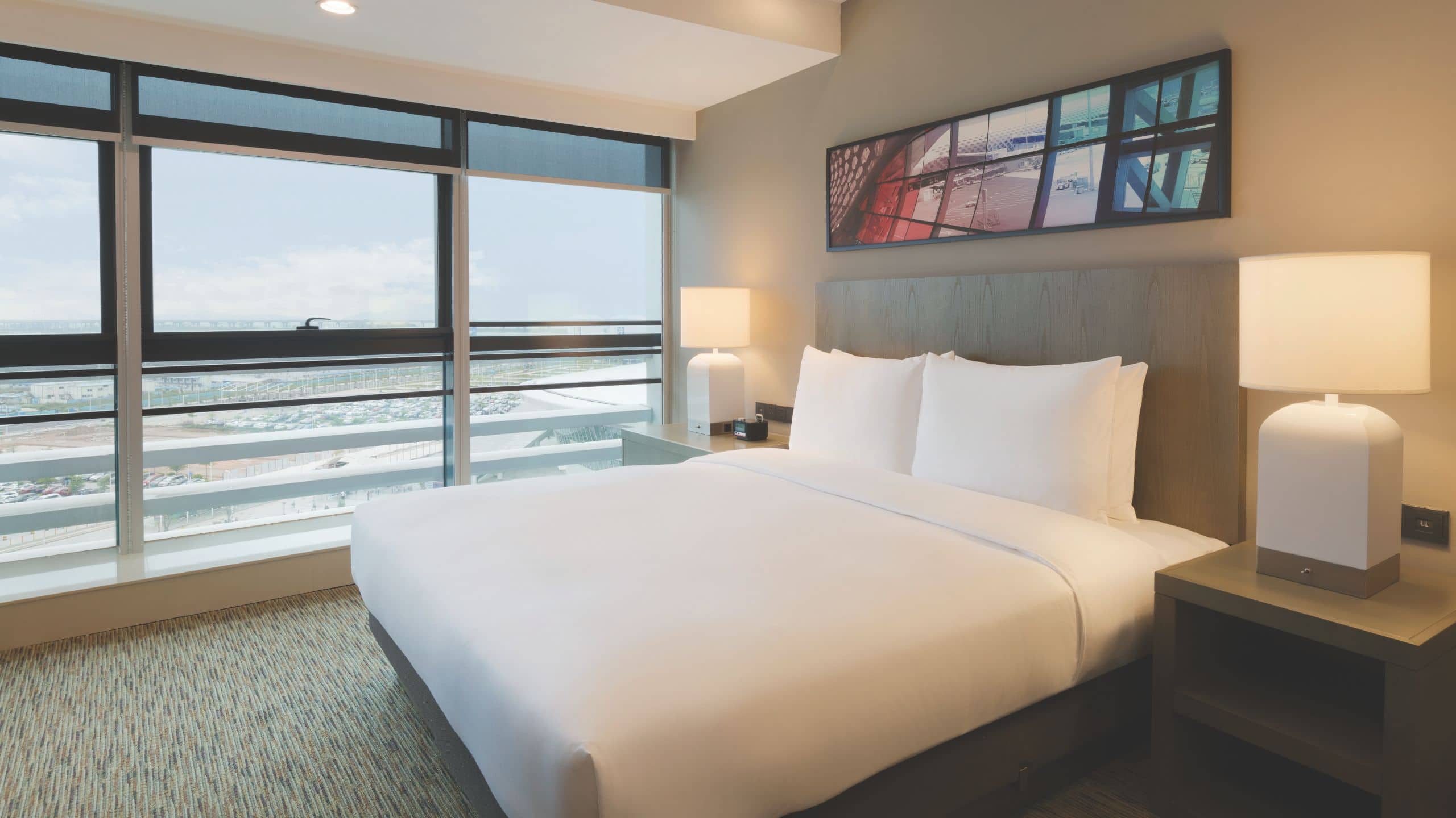 King Bed Den Guest Room (no sofa bed) - Image 1