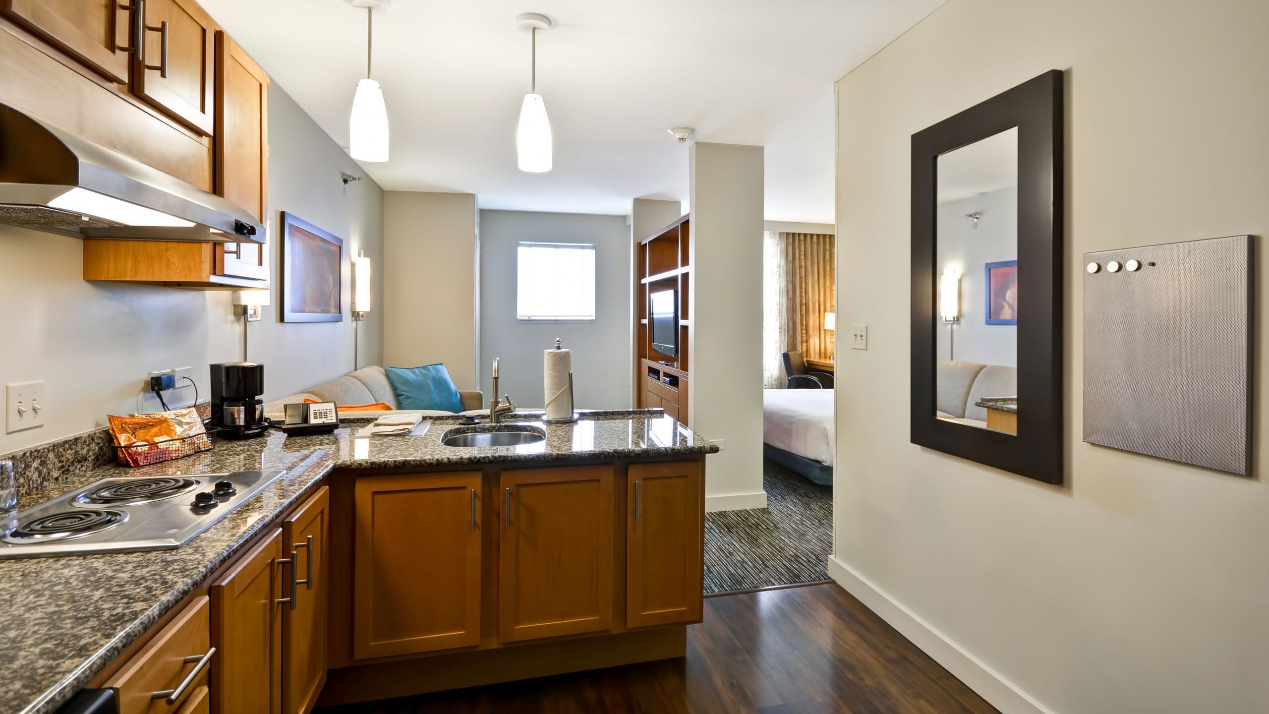 One Bedroom King Suite - Image 2