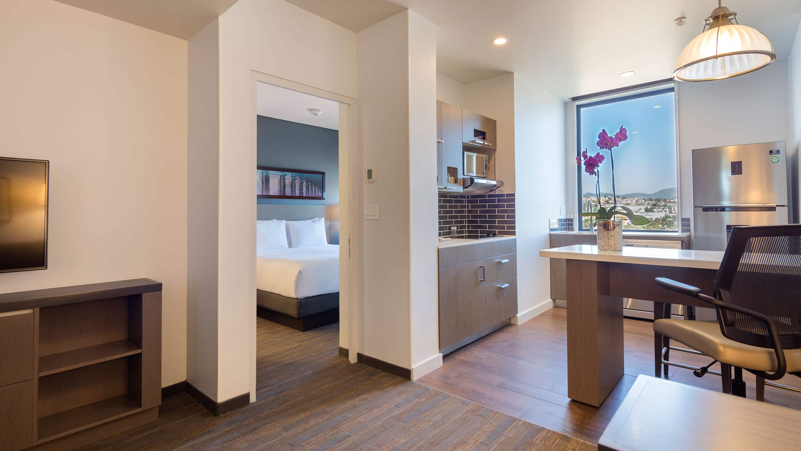 One Bedroom King Suite Kitchen (with Sofa Bed) - Image 1