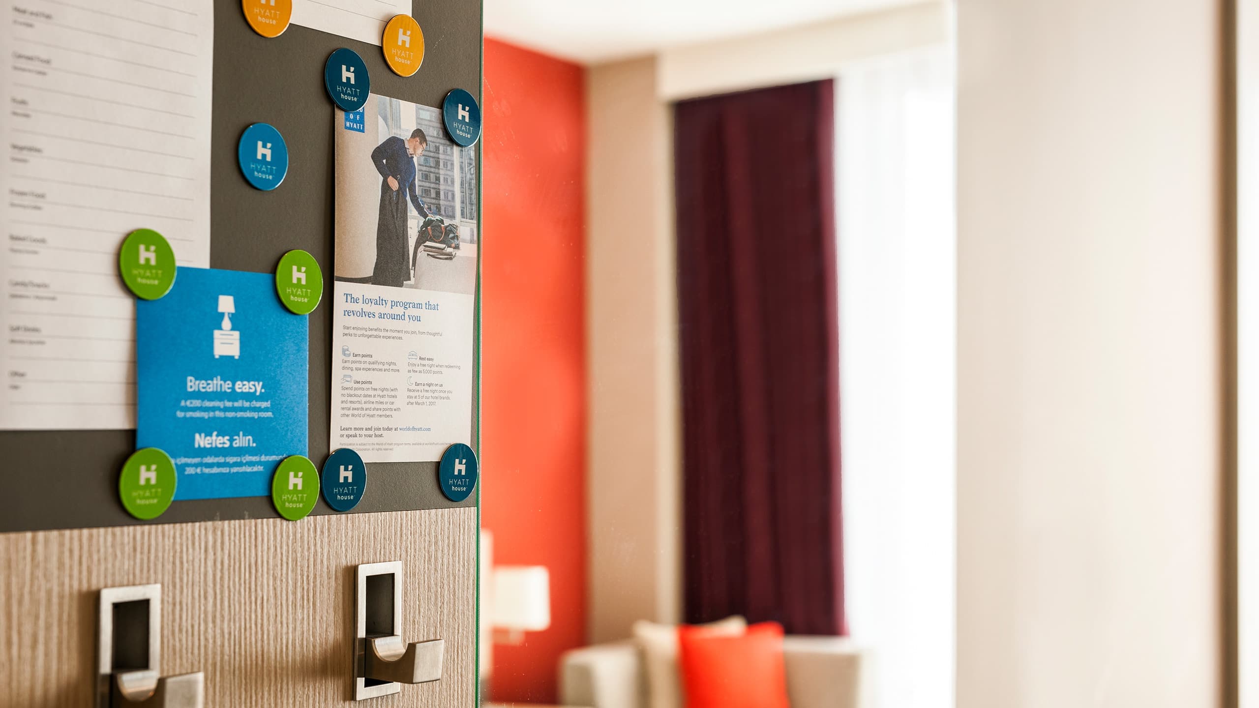 One Bedroom Suite with 2 Twin Beds a Kitchenette and a Sofabed - Image 3