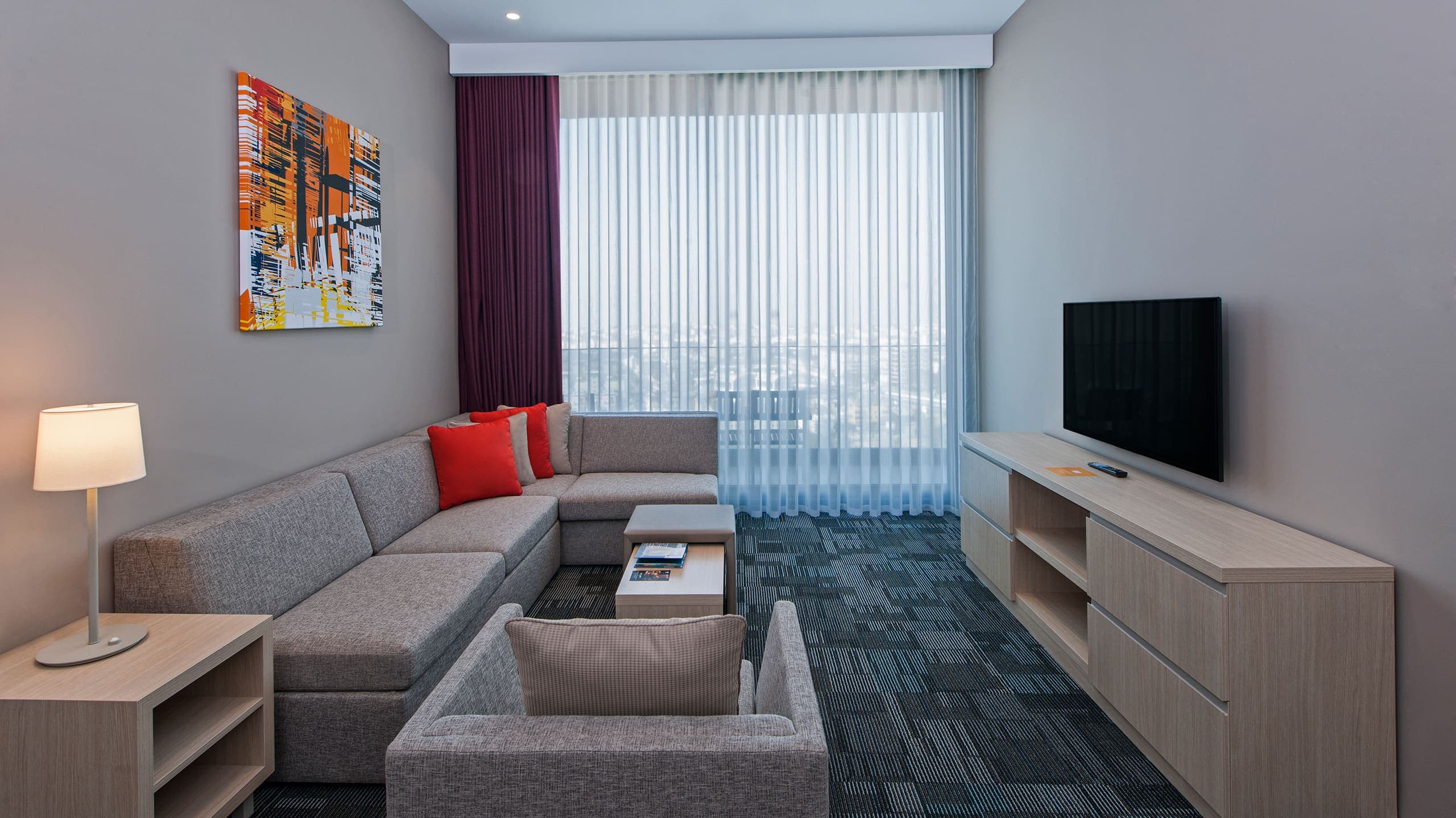 One Bedroom Suite with 2 Twin Beds a Kitchenette and a Sofabed - Image 7