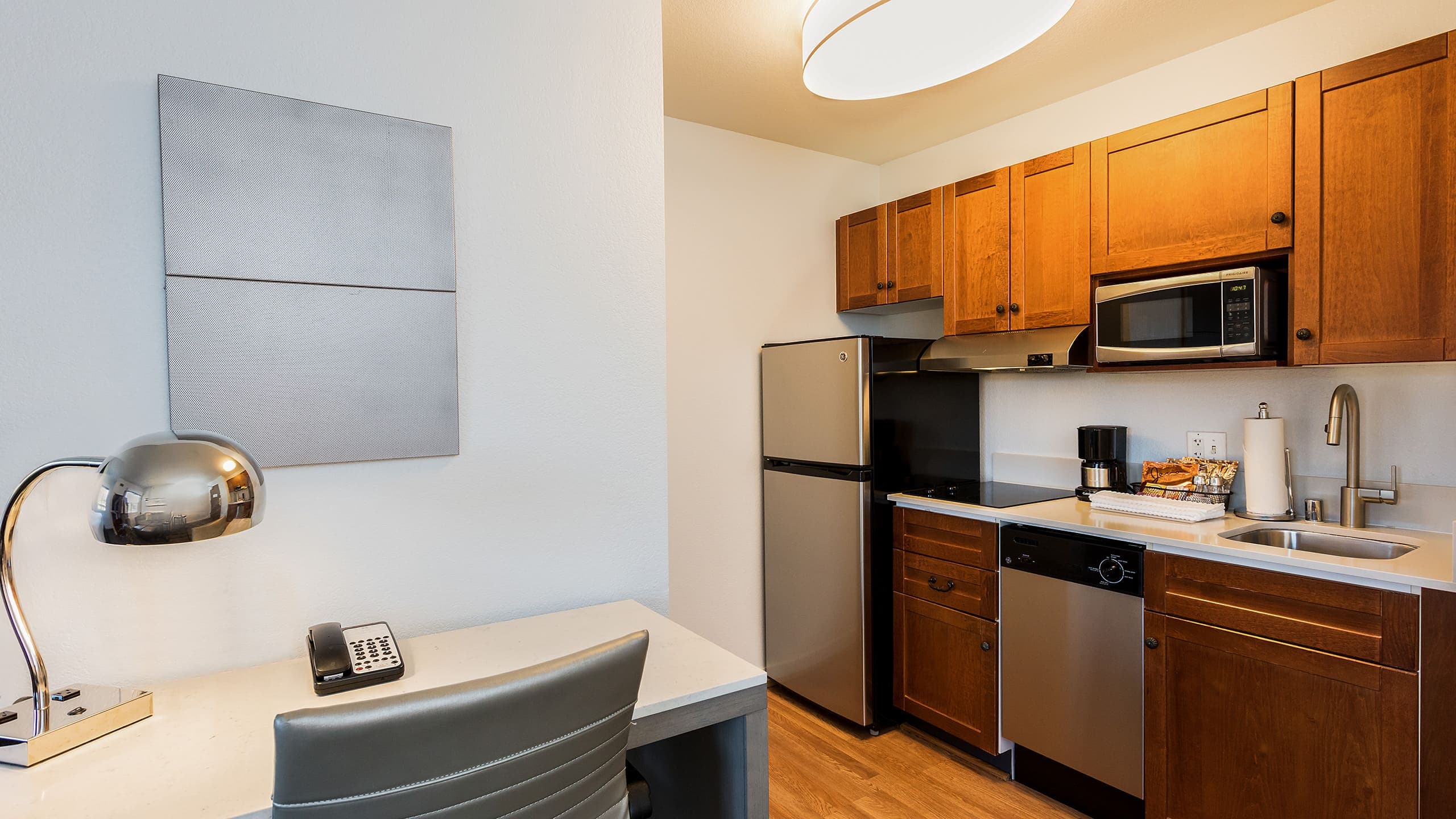 Studio King - Image 4