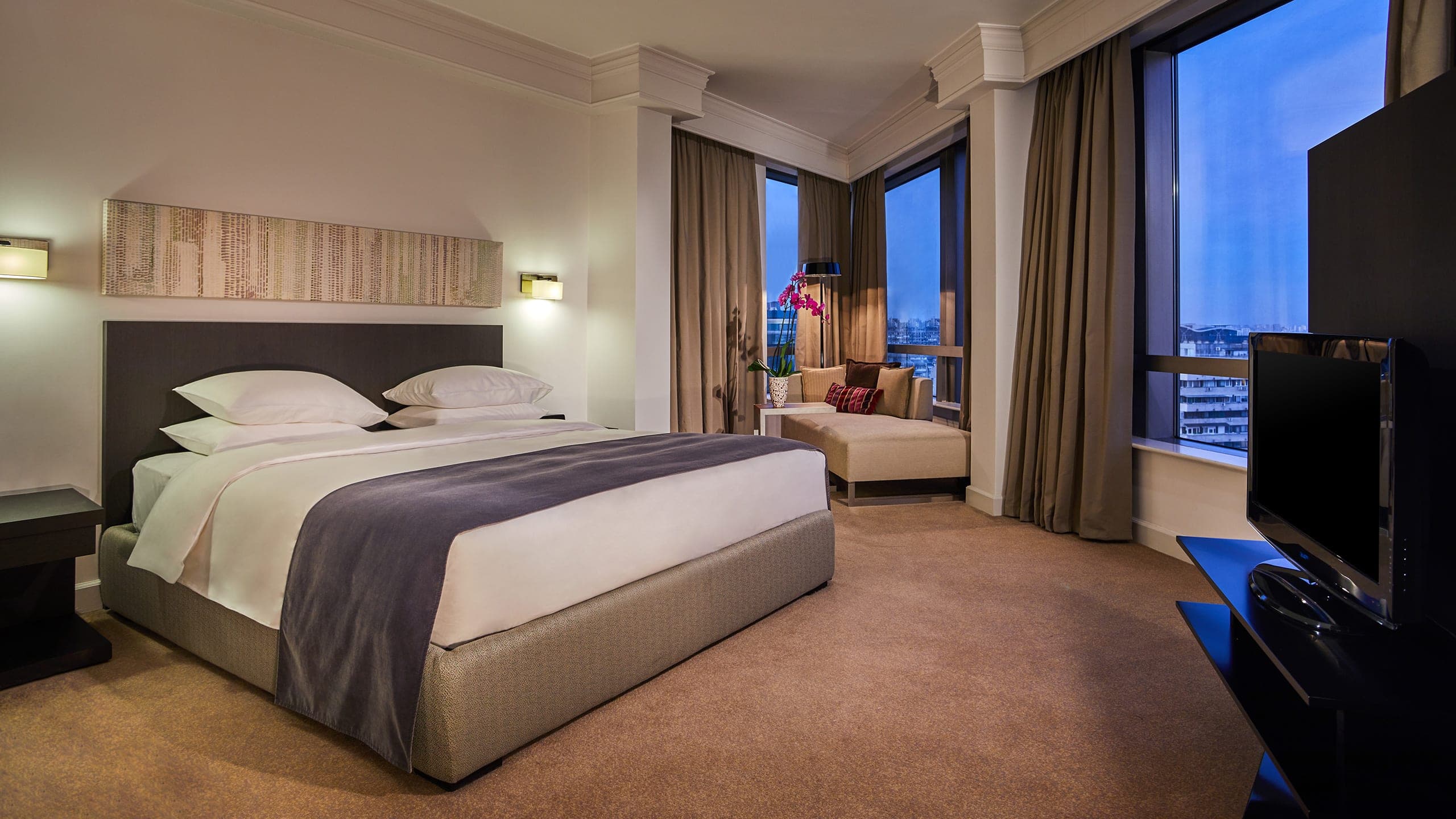 Regency Suite King - Image 1