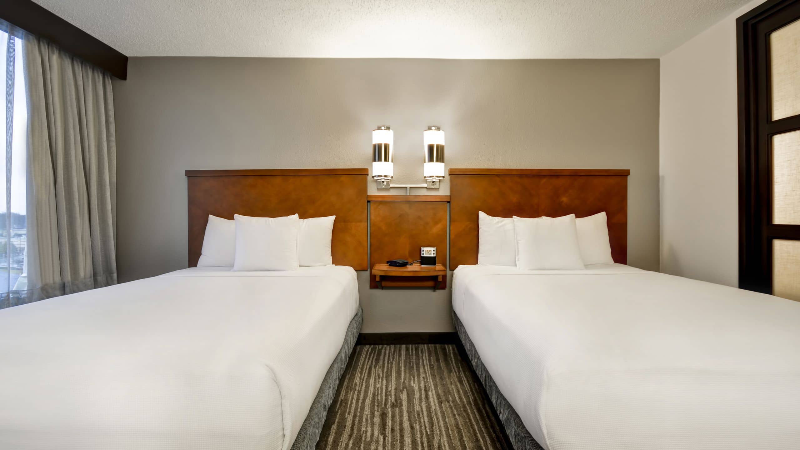 Two Double Beds (with sofa bed) - Image 2