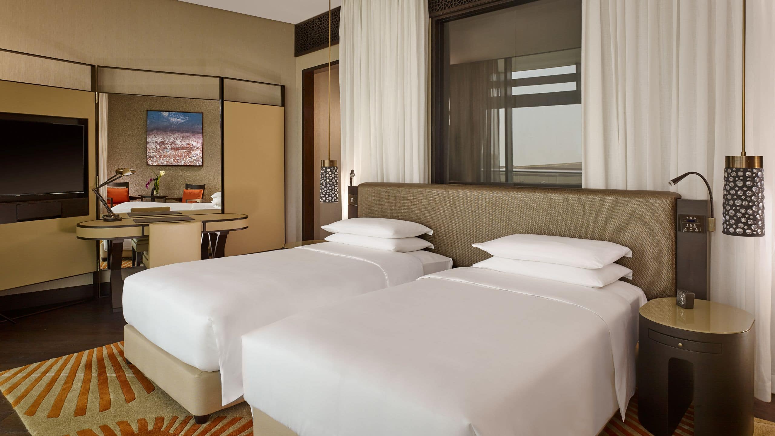 2 Twin Beds With Balcony - Image 2