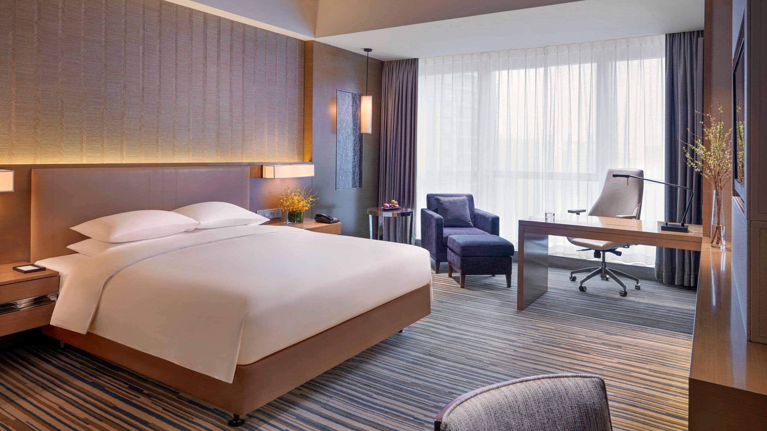 1 King Bed - Image 1