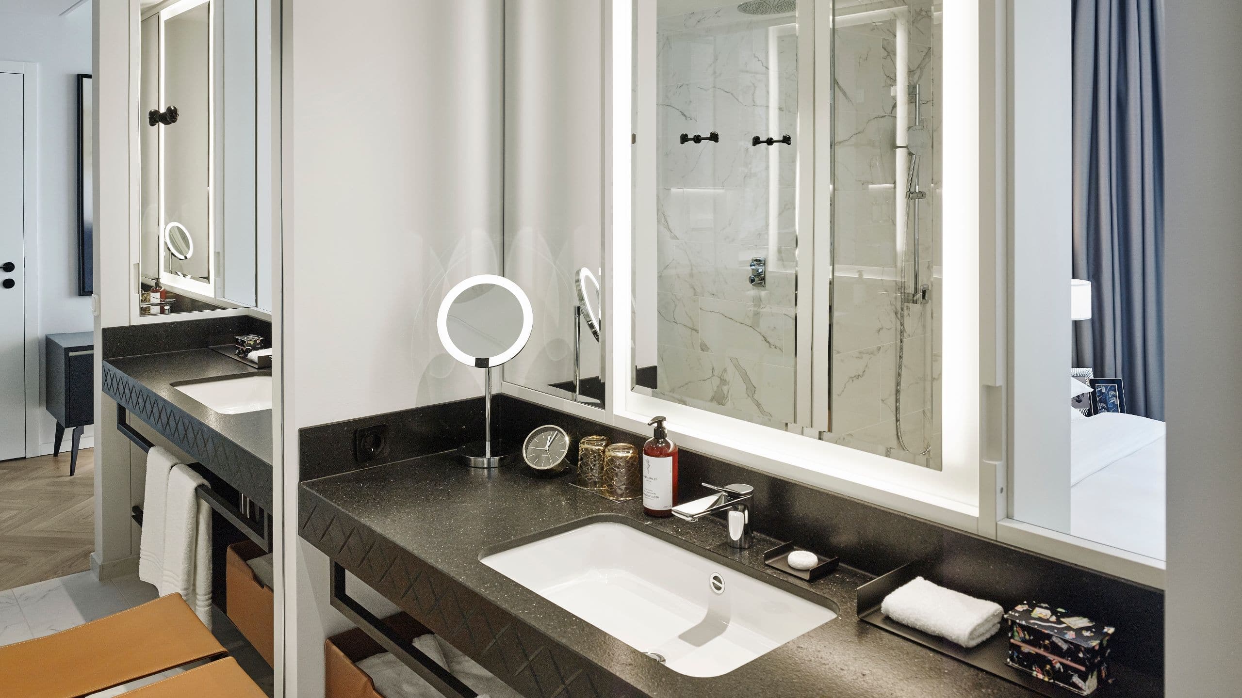 Andaz Suite - Image 4