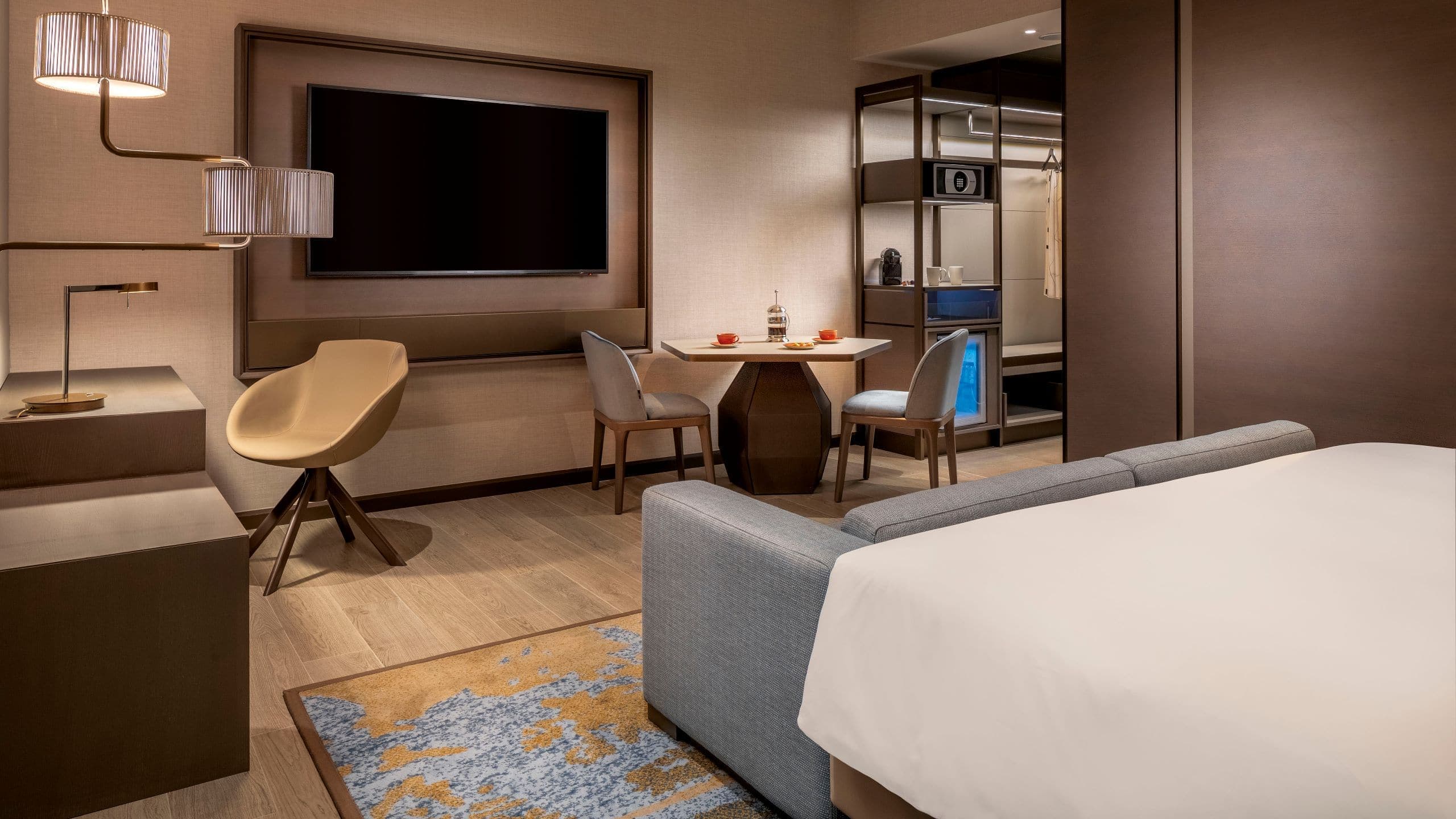 2 Twin Beds - Image 3