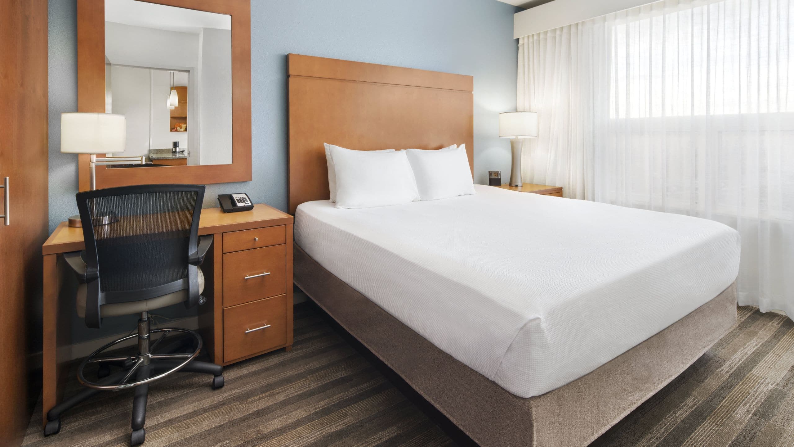 One Bedroom King Suite - Image 2