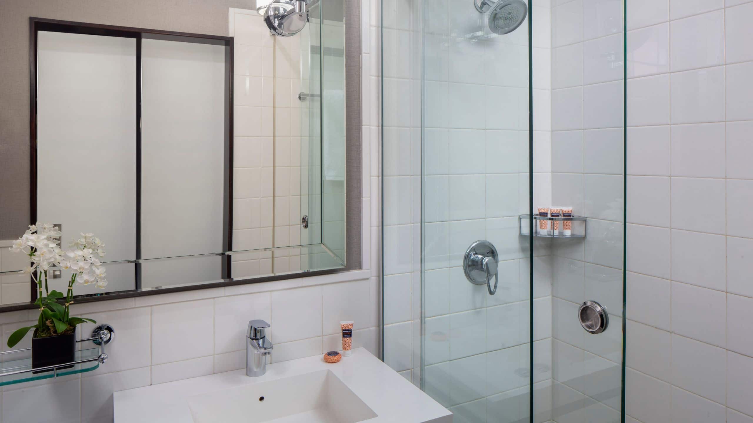 1 Double Bed - Image 3