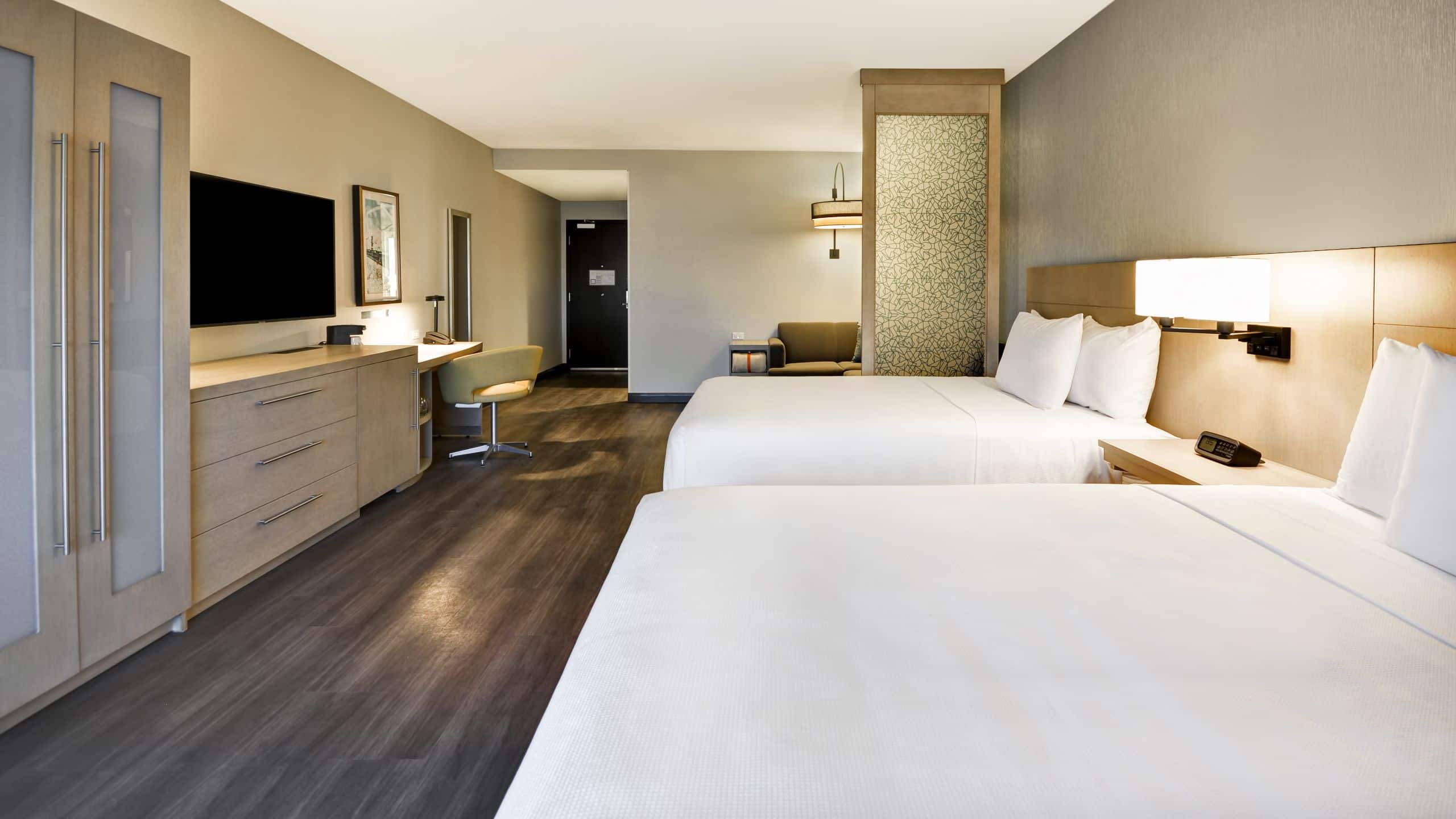 Two Queen Beds - Image 2